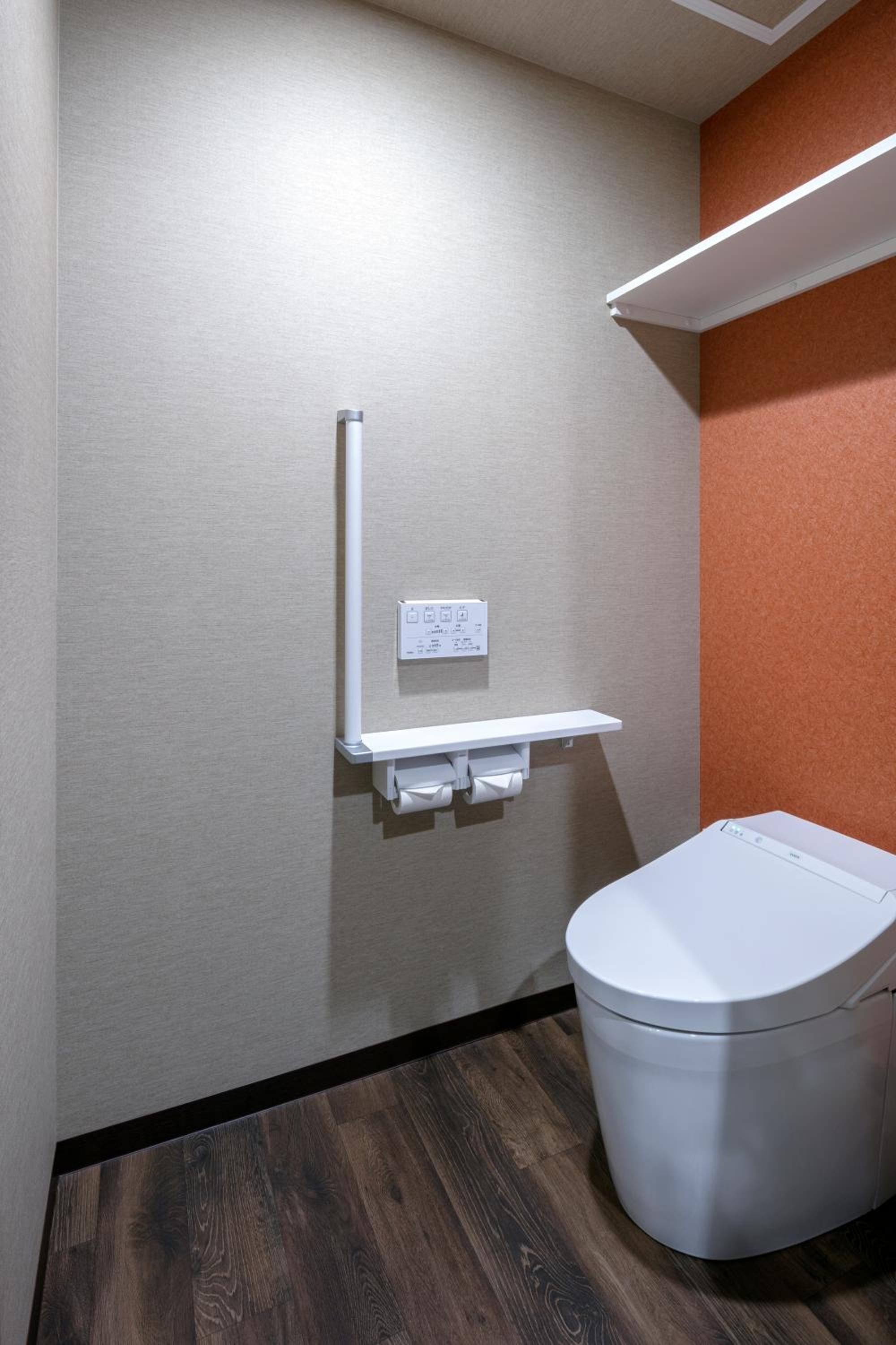 Queen Suite with Spa Bath - Photo 5