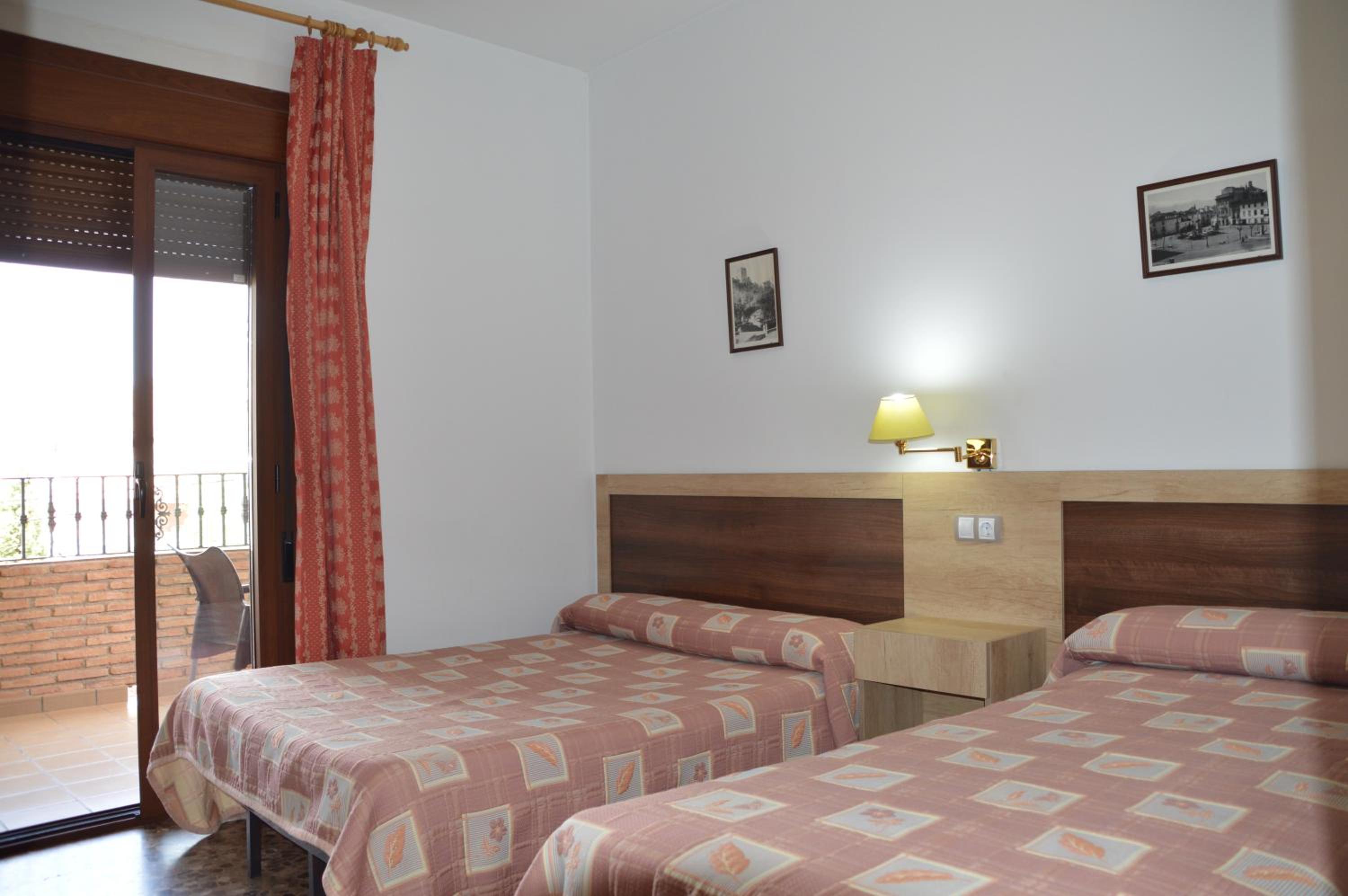 Twin Room with Terrace - Photo 1