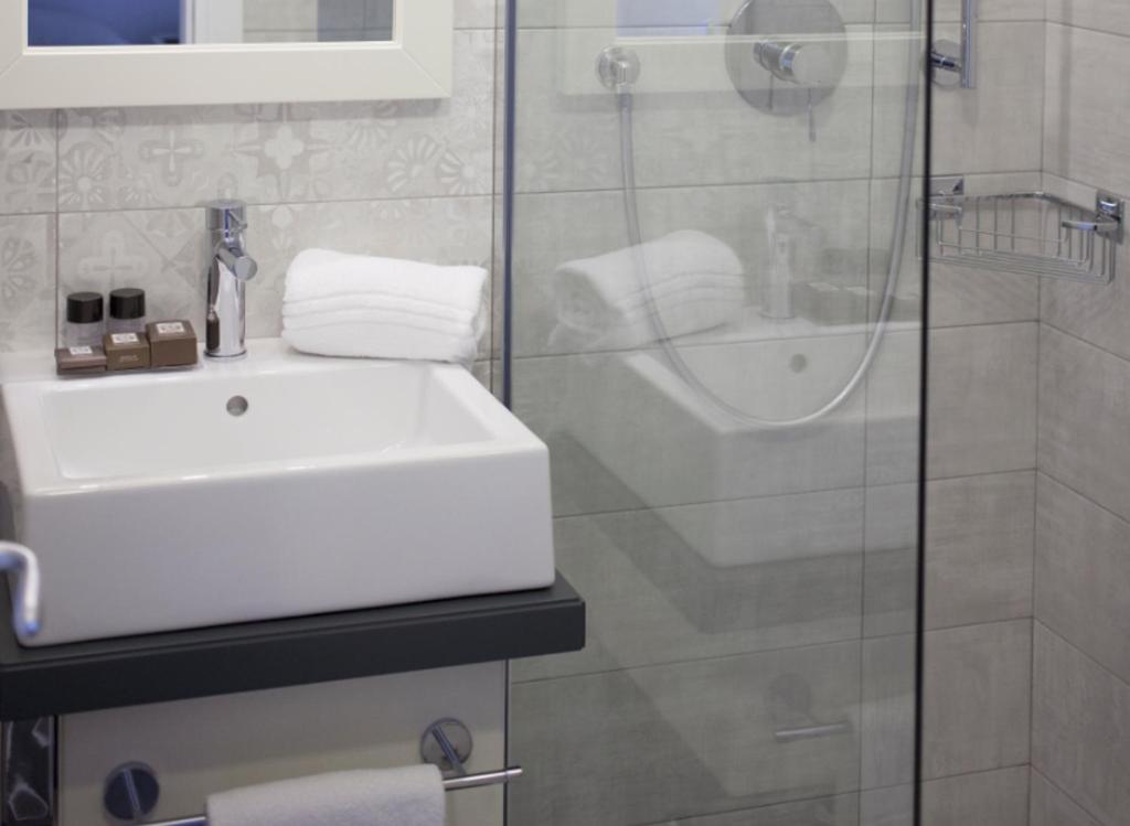 Superior Double Room - Photo 5