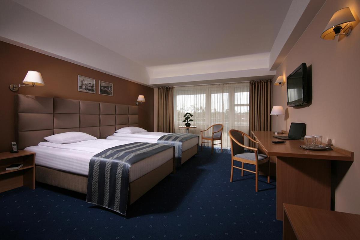 Twin Room - Photo 4