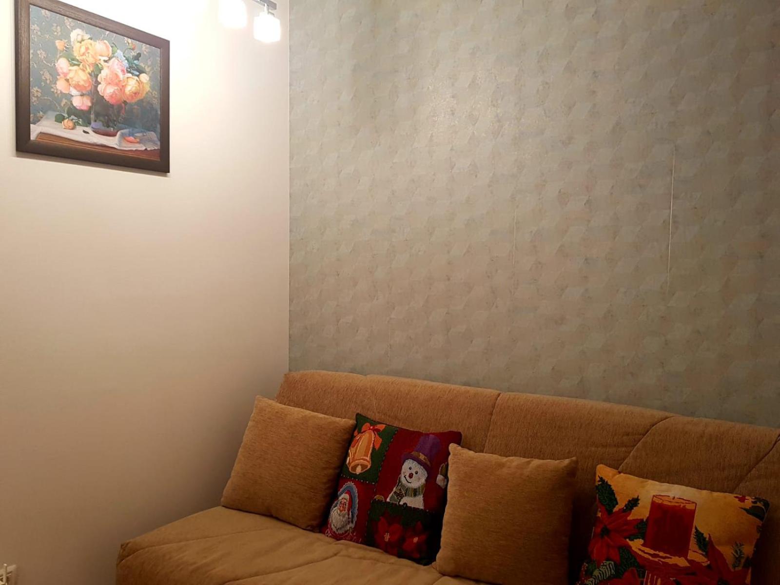 One-Bedroom Apartment - Photo 4