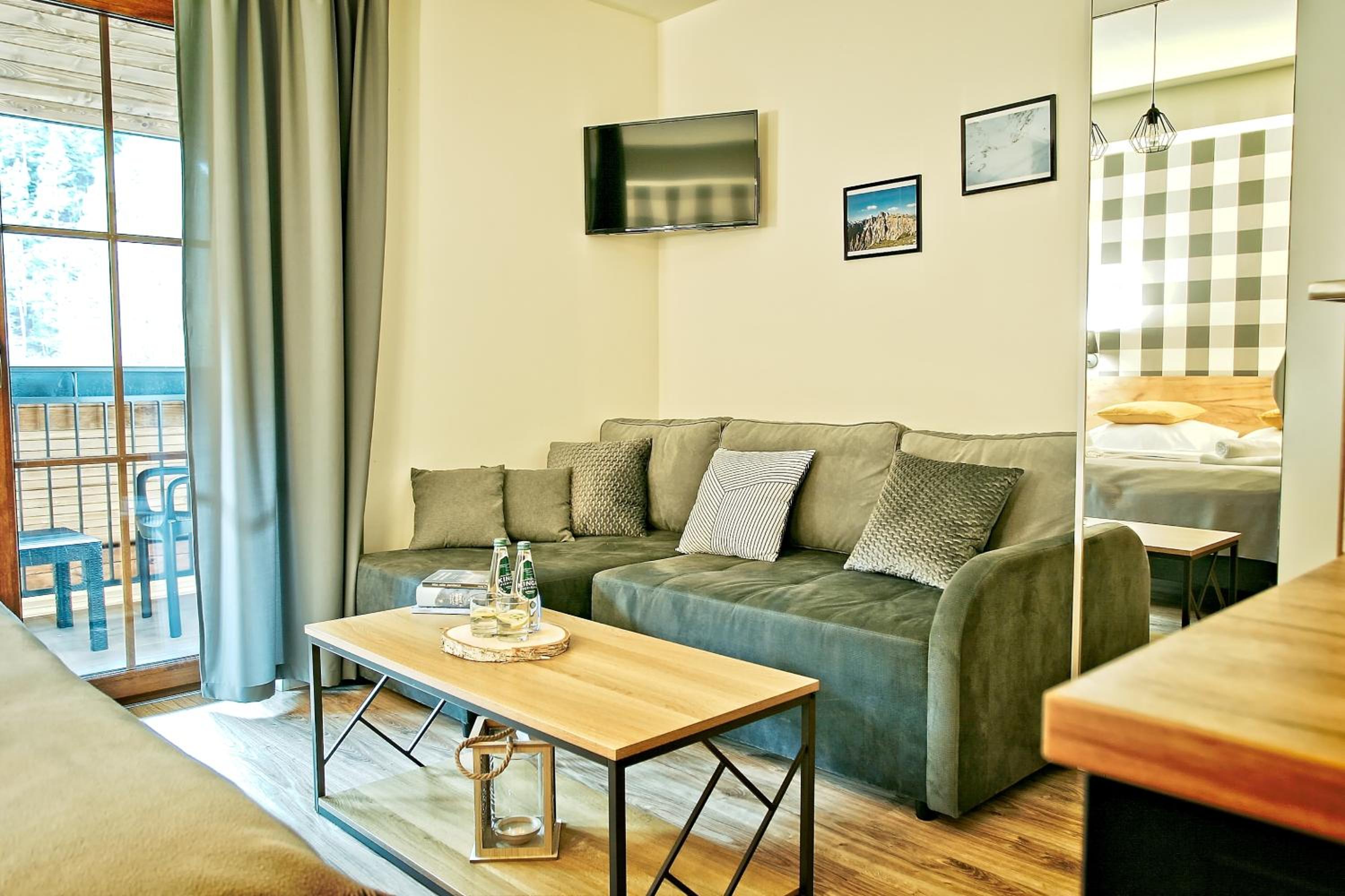 Studio with Terrace - Photo 9