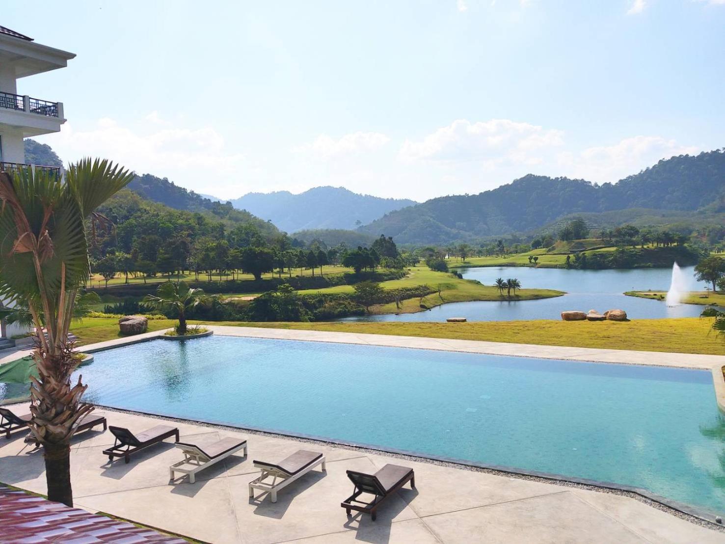  The Valley Superior Pool View photo 2