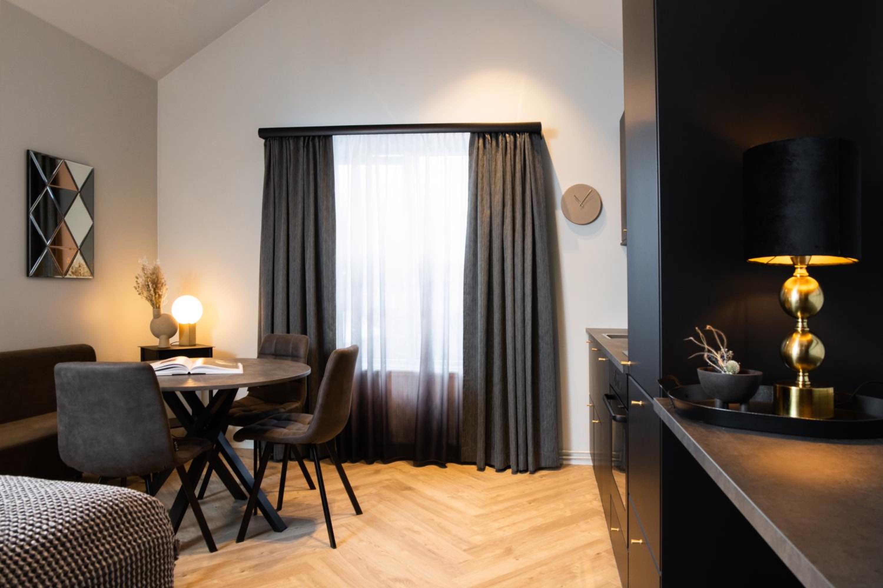 Studio Apartment photo 2