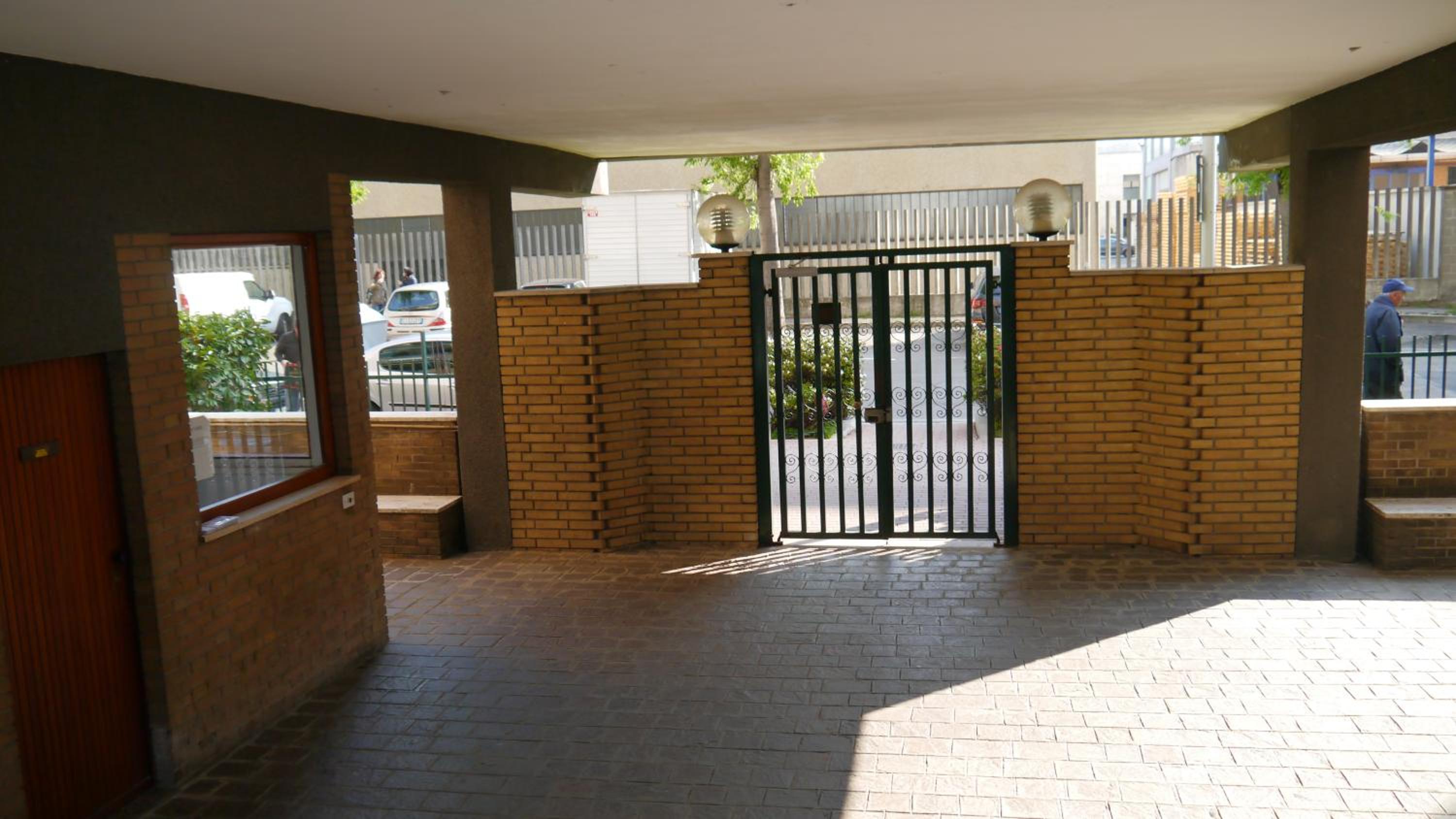 Apartment - Photo 4