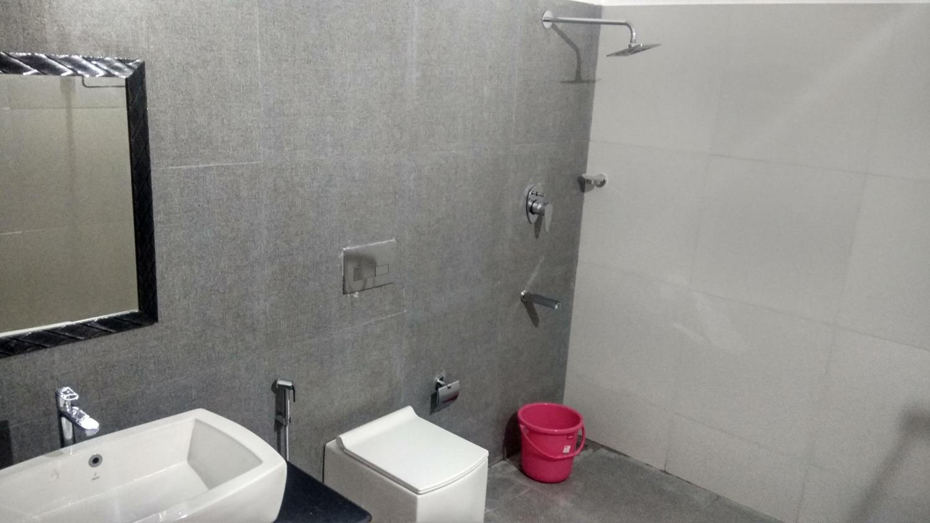Deluxe Double or Twin Room with Balcony - Photo 4