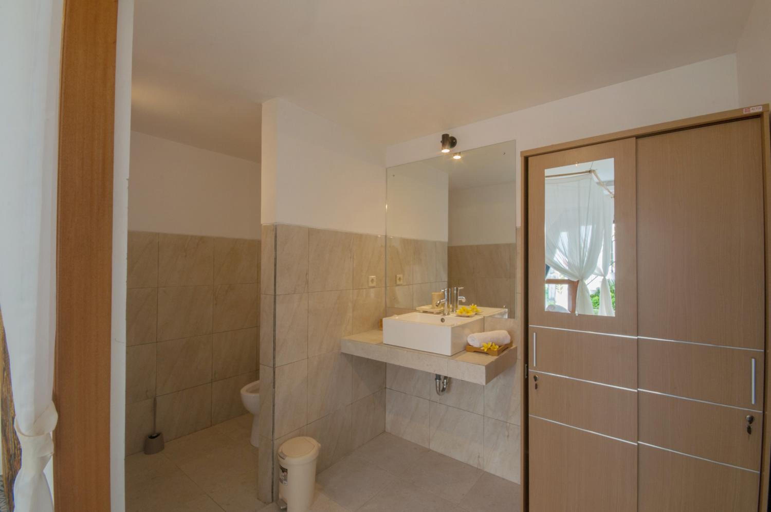 Two-Bedroom Villa - Photo 35