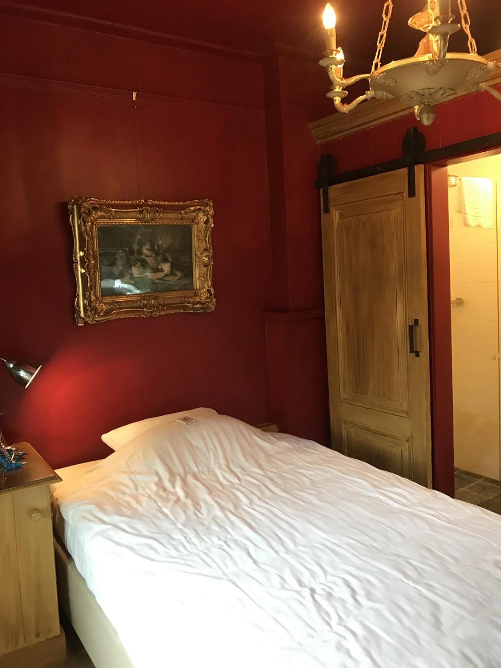 Single Room with Bathroom photo 2