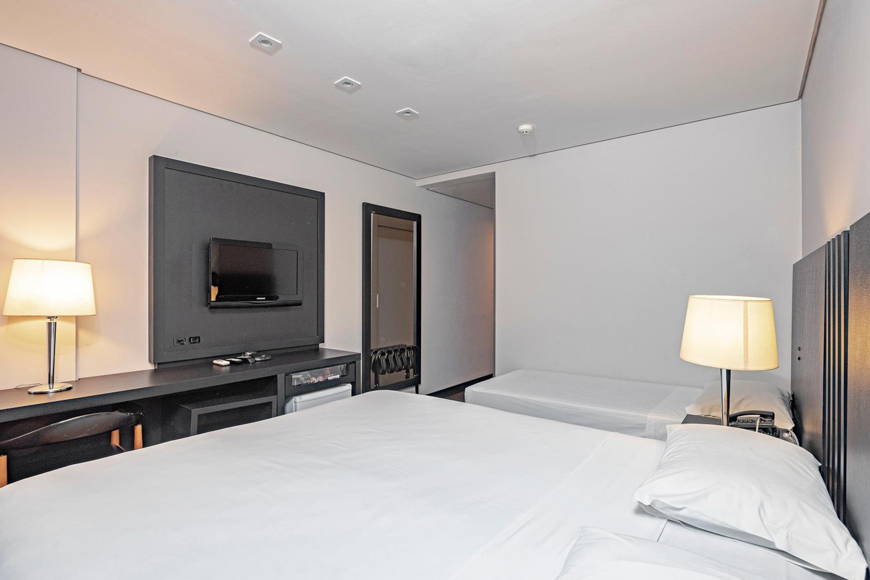 Superior Double Room - Photo 2