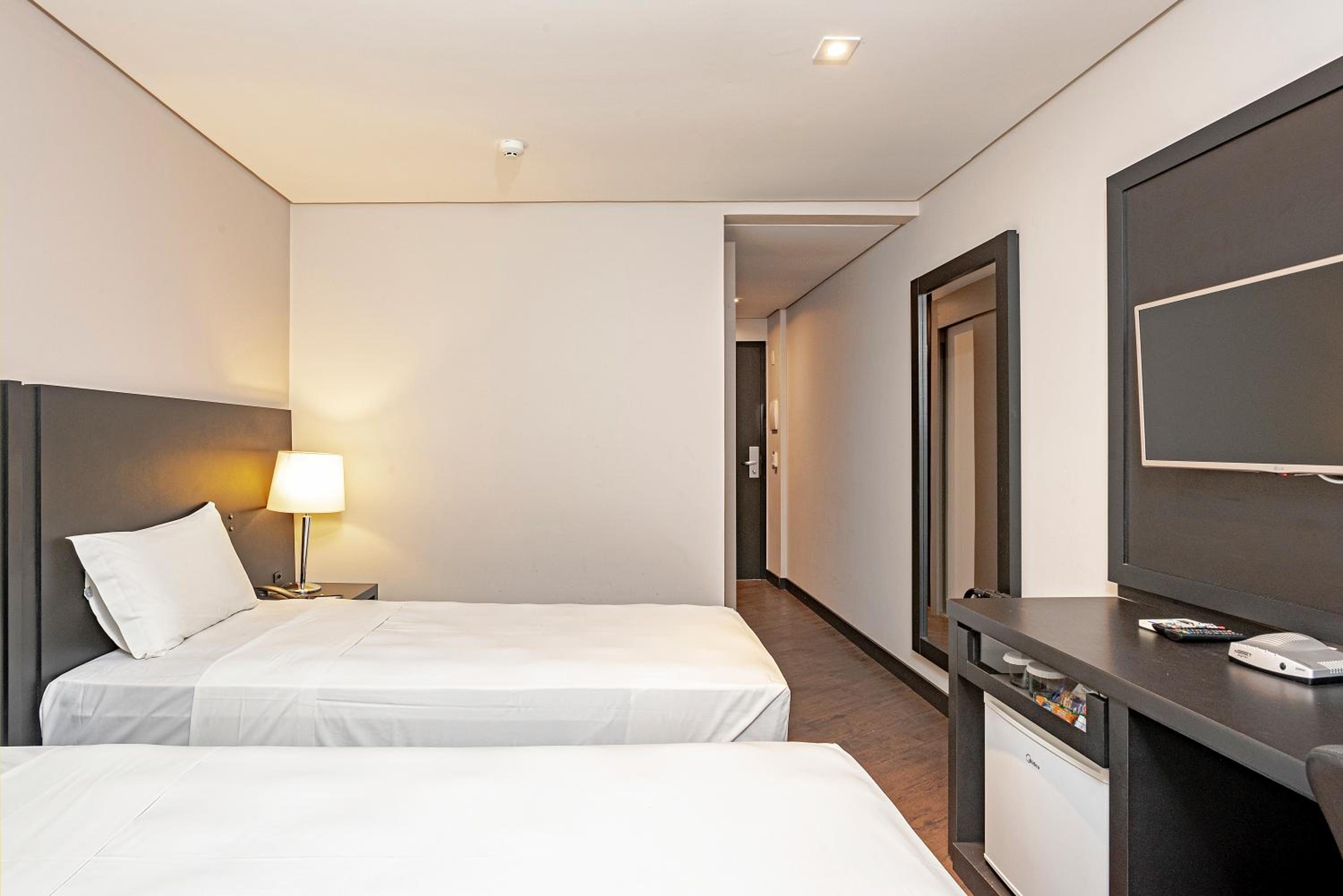 Luxury Twin Room - Photo 5