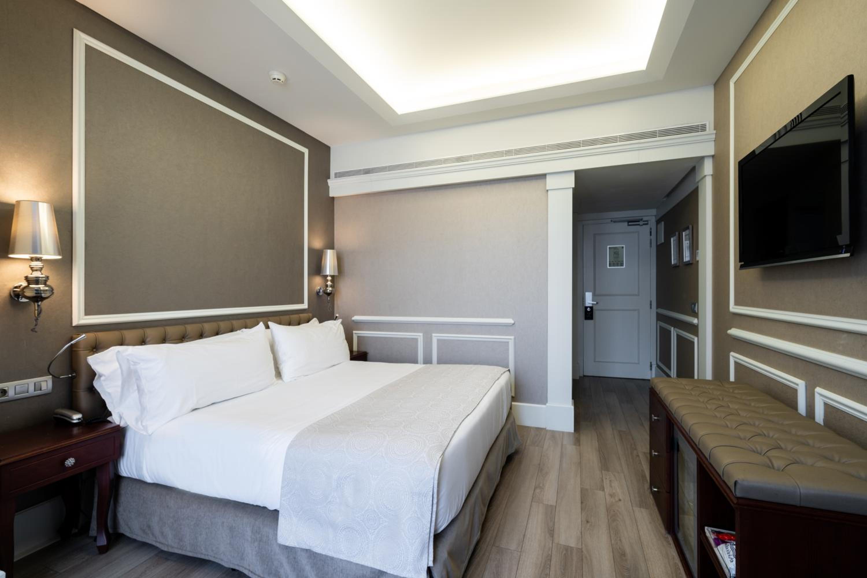 Superior Double Room photo 2