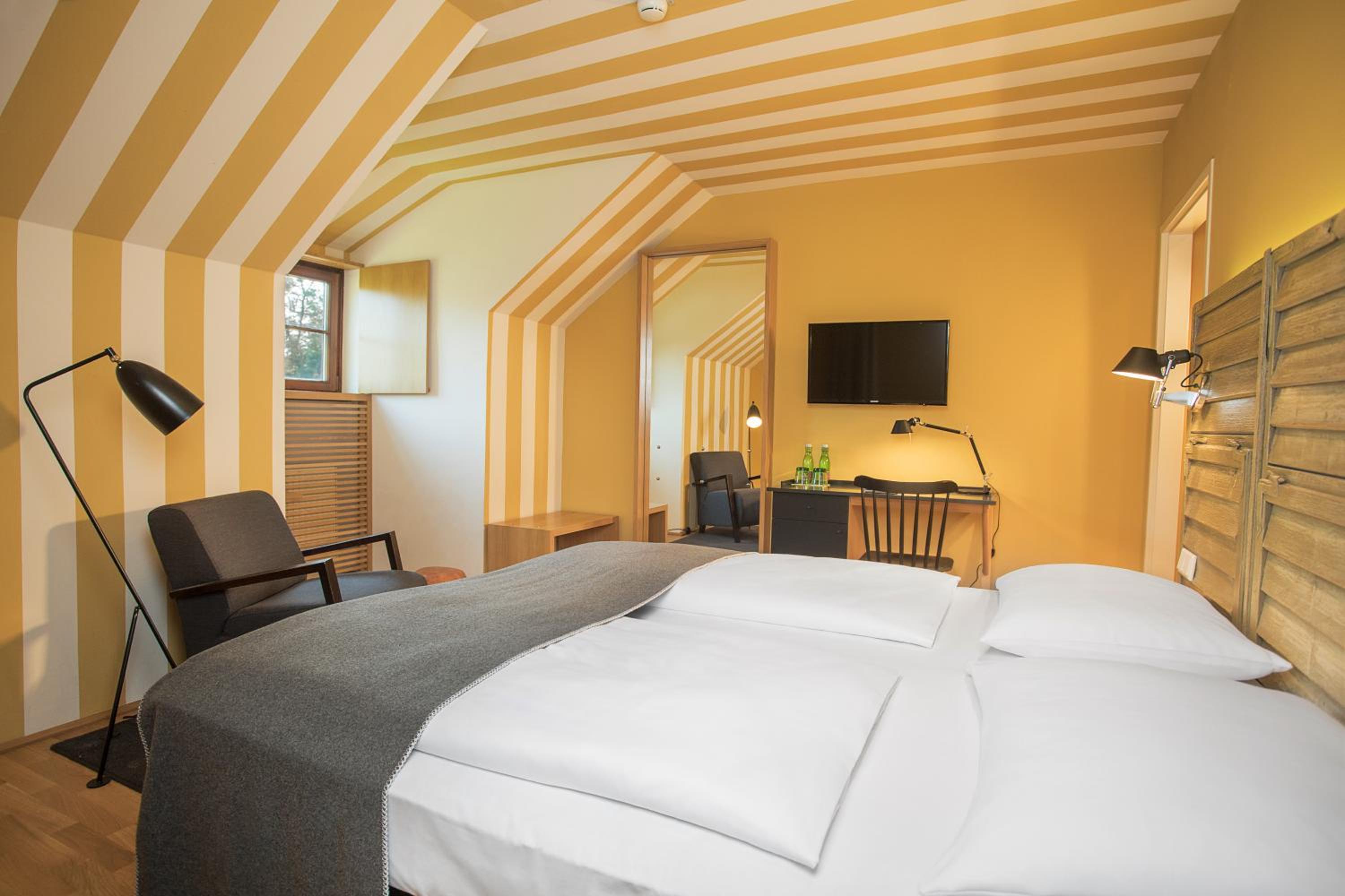 Standard Double Room - Meierhof Building - Photo 6