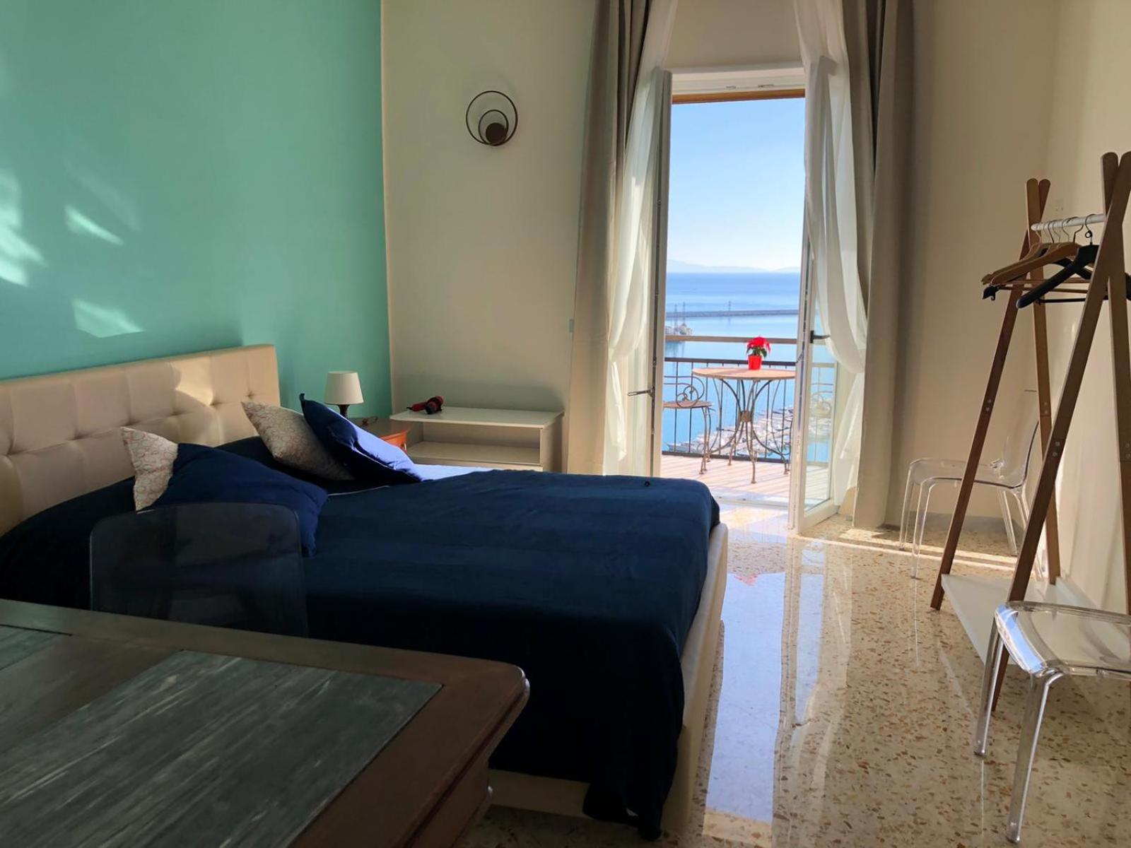 Deluxe Double Room with Sea View photo 1