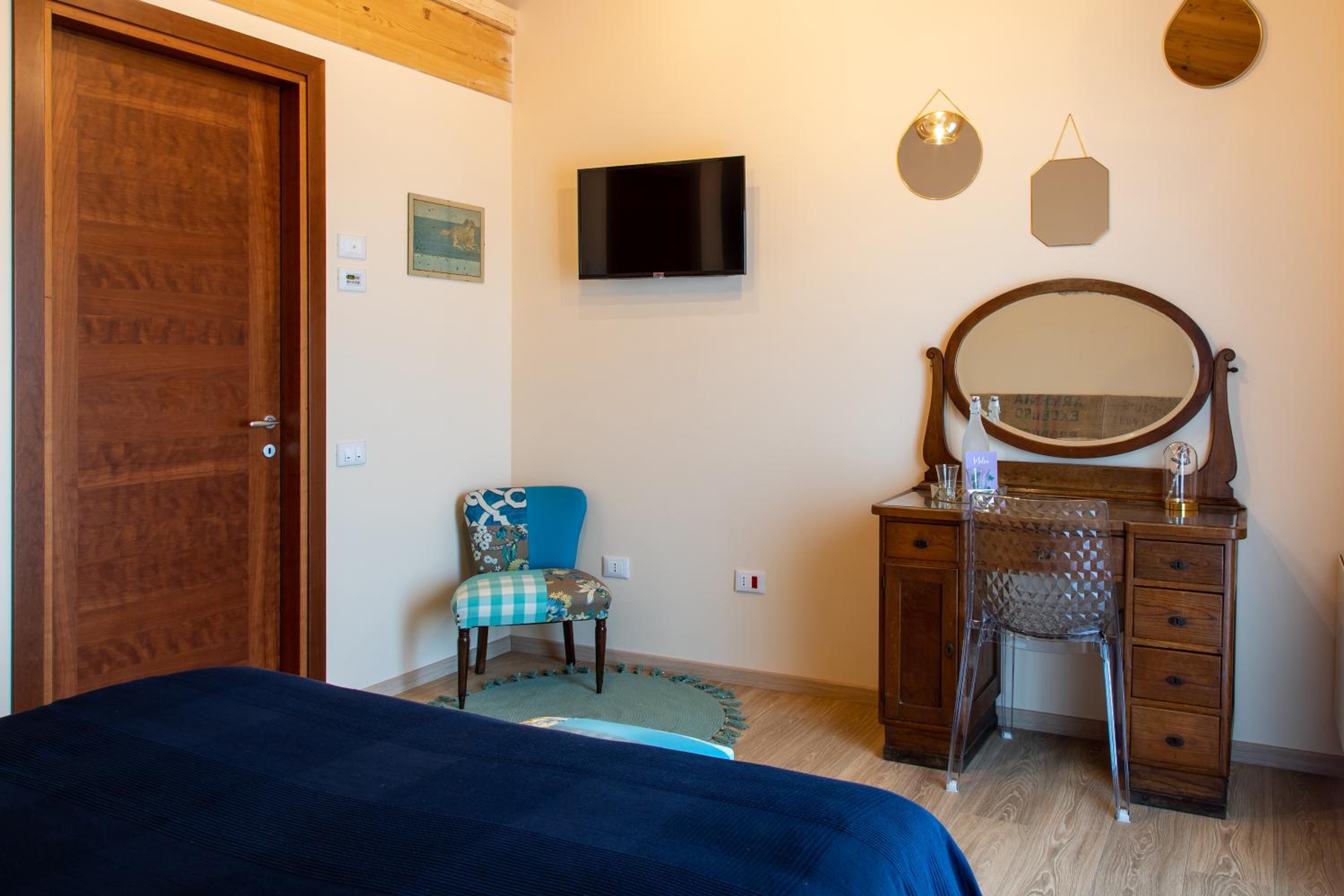 Double Room with Private Bathroom - Photo 3