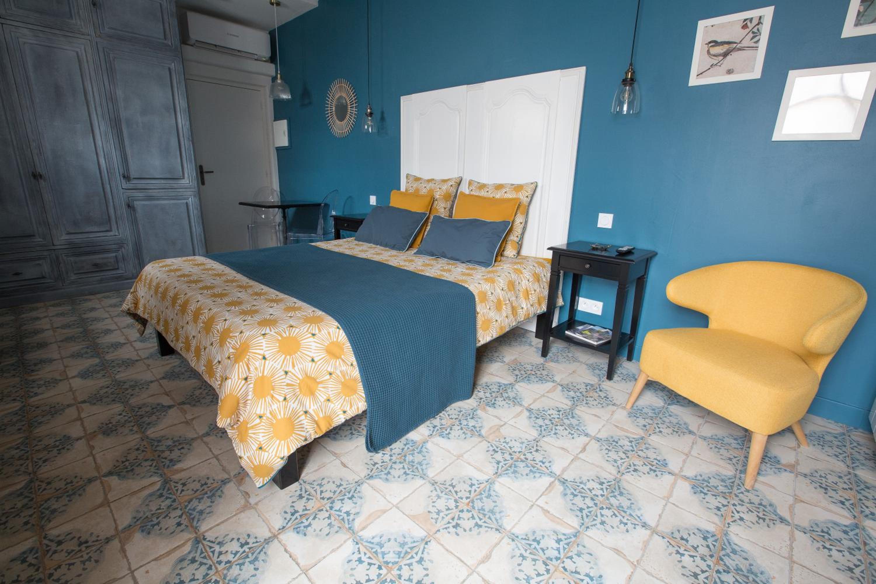 Deluxe Double Room with Shower