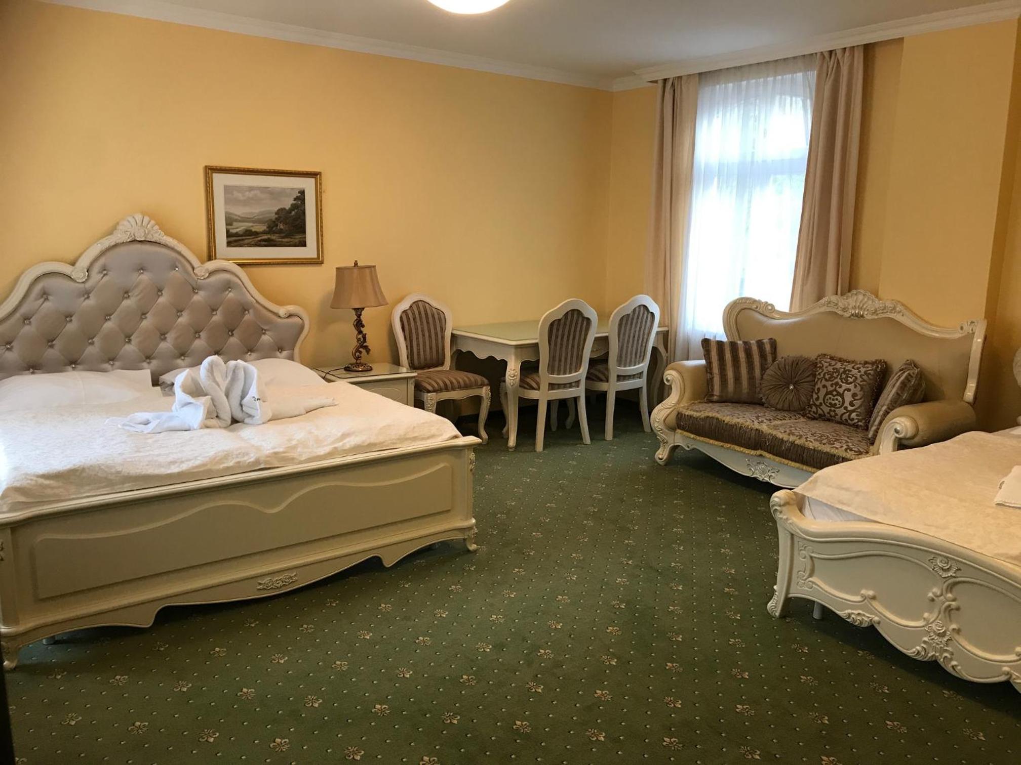 Standard Triple Room - Photo 3