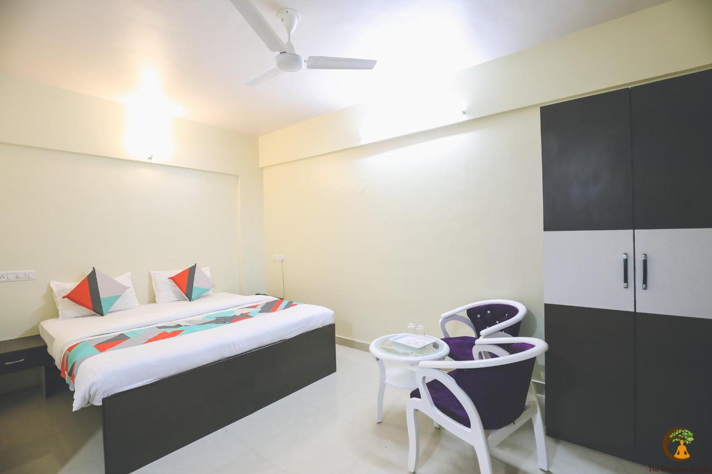 Premium Room with Balcony(India National Only) - Photo 12