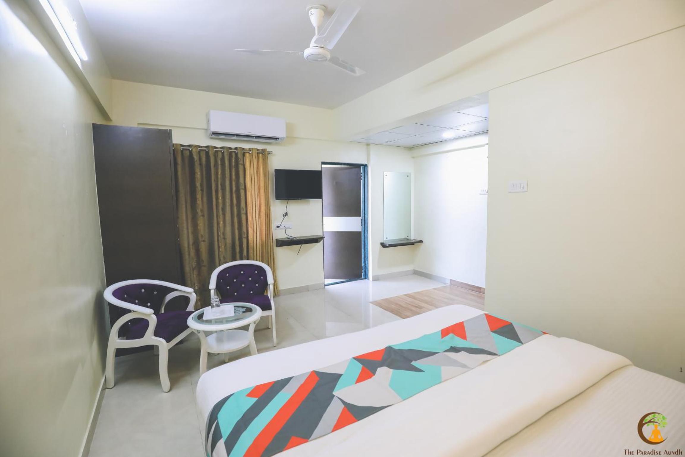Premium Room with Balcony(India National Only) - Photo 8