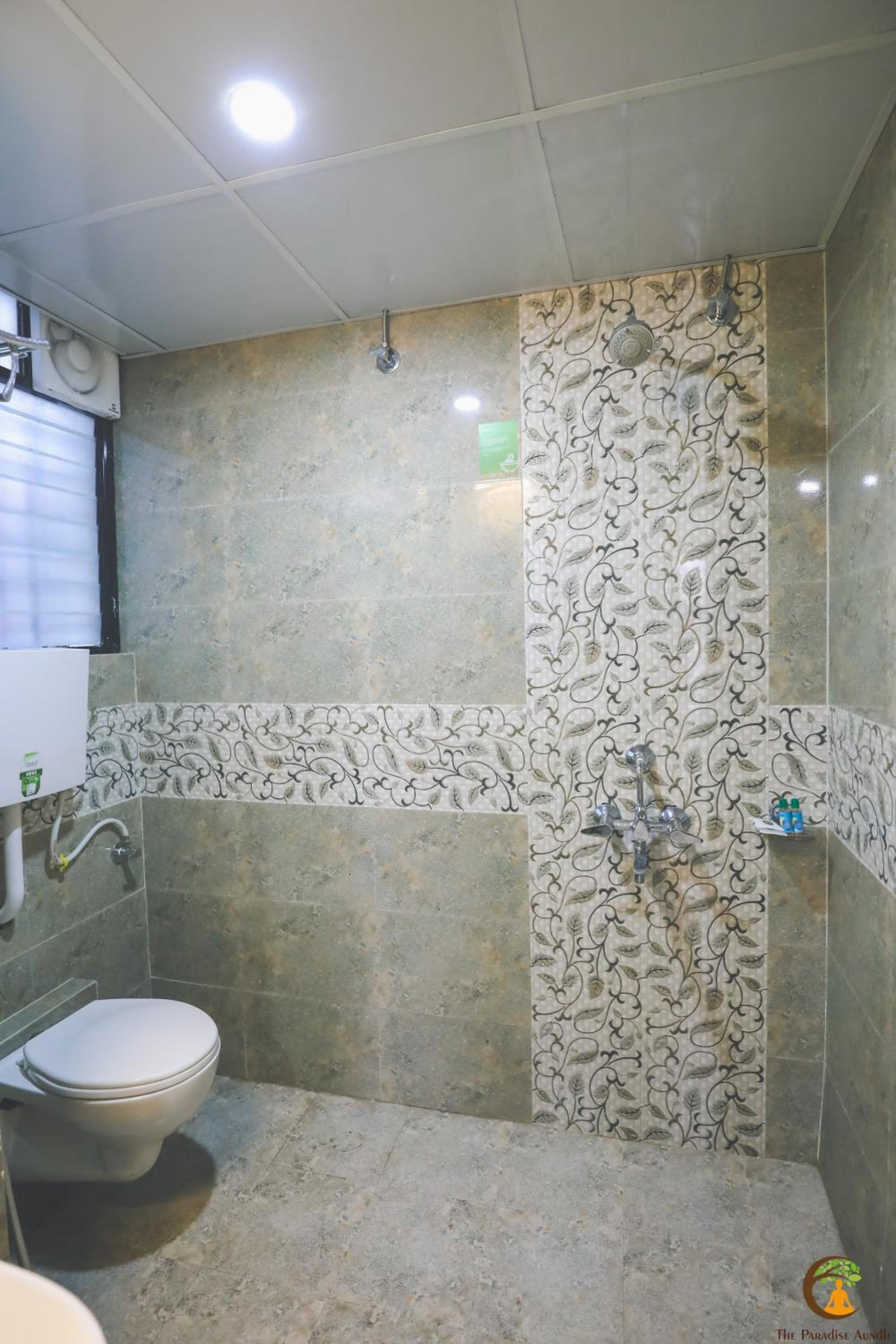 Premium Room with Balcony(India National Only) - Photo 7