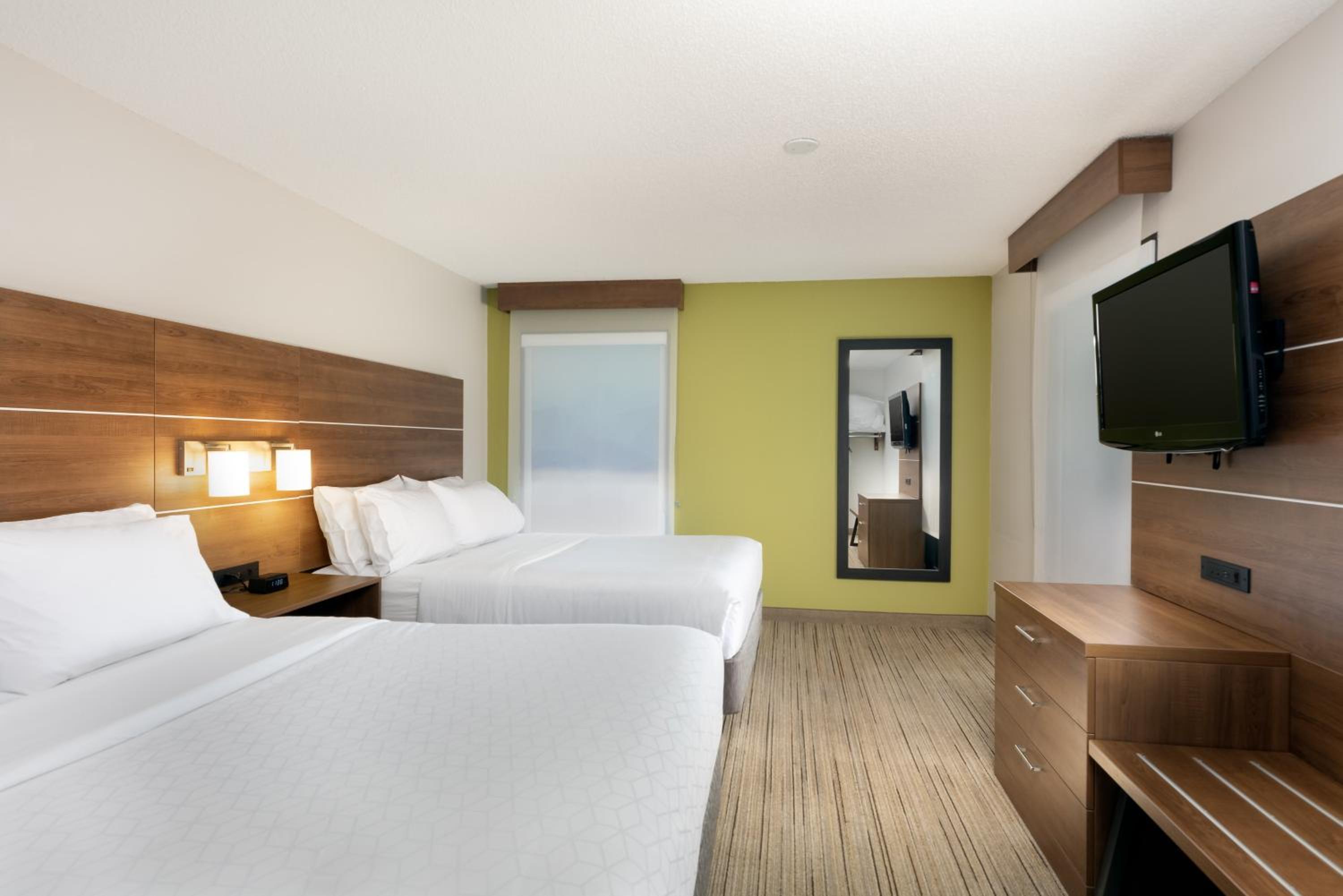 Standard Queen Room with Two Queen Beds - Photo 1