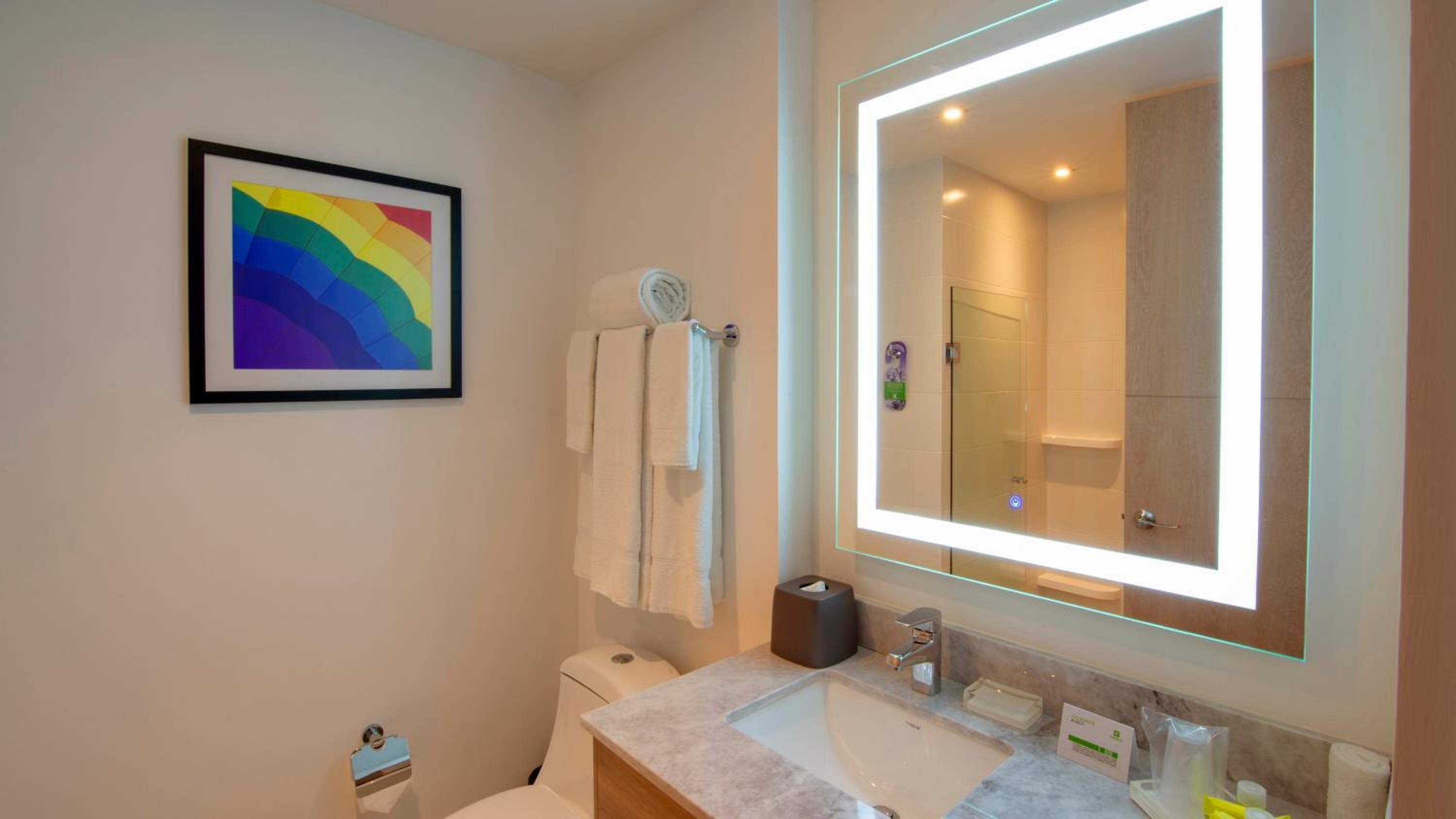 Standard King Room - Photo 4