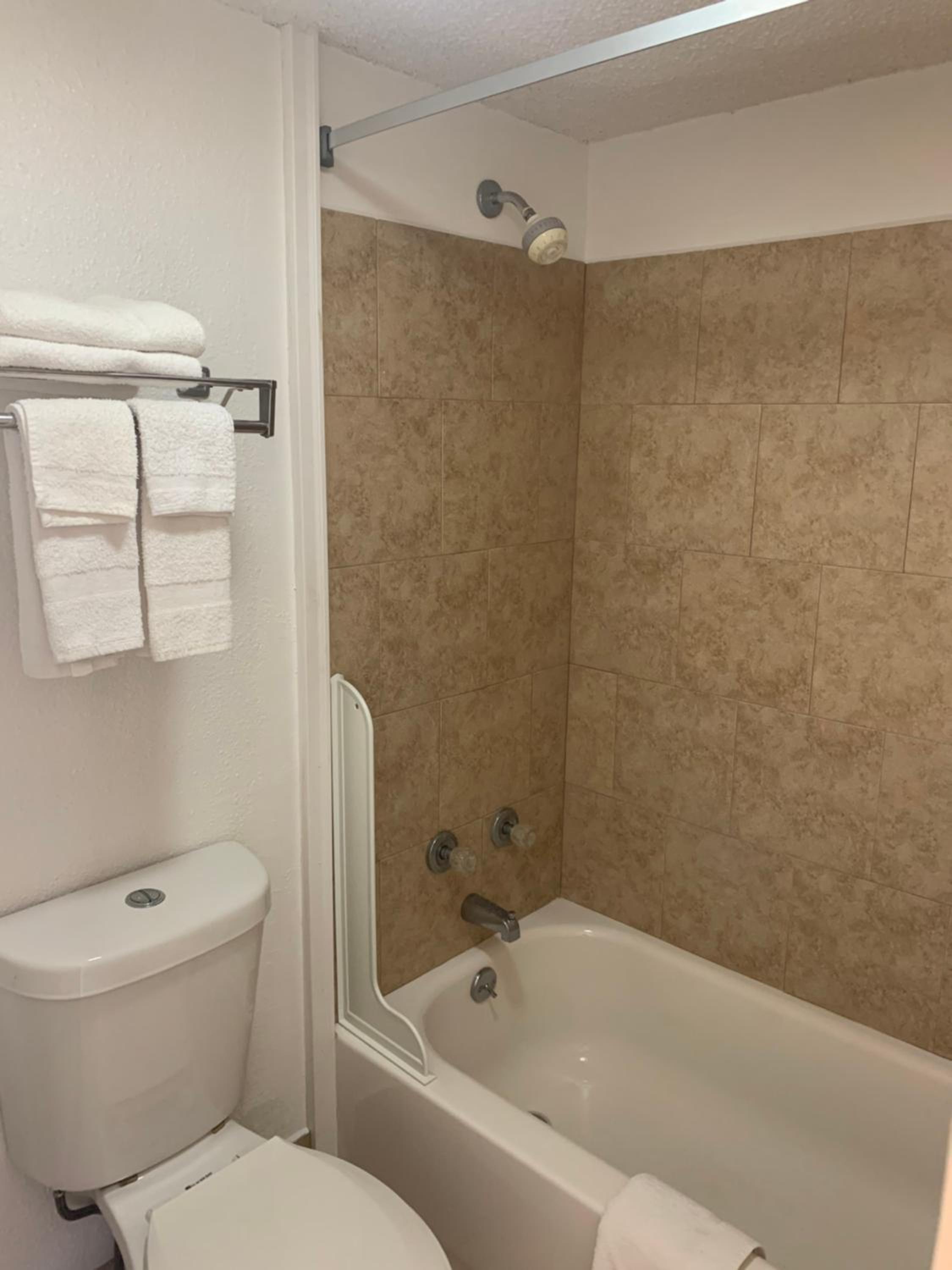 King Room - Non-Smoking photo 3