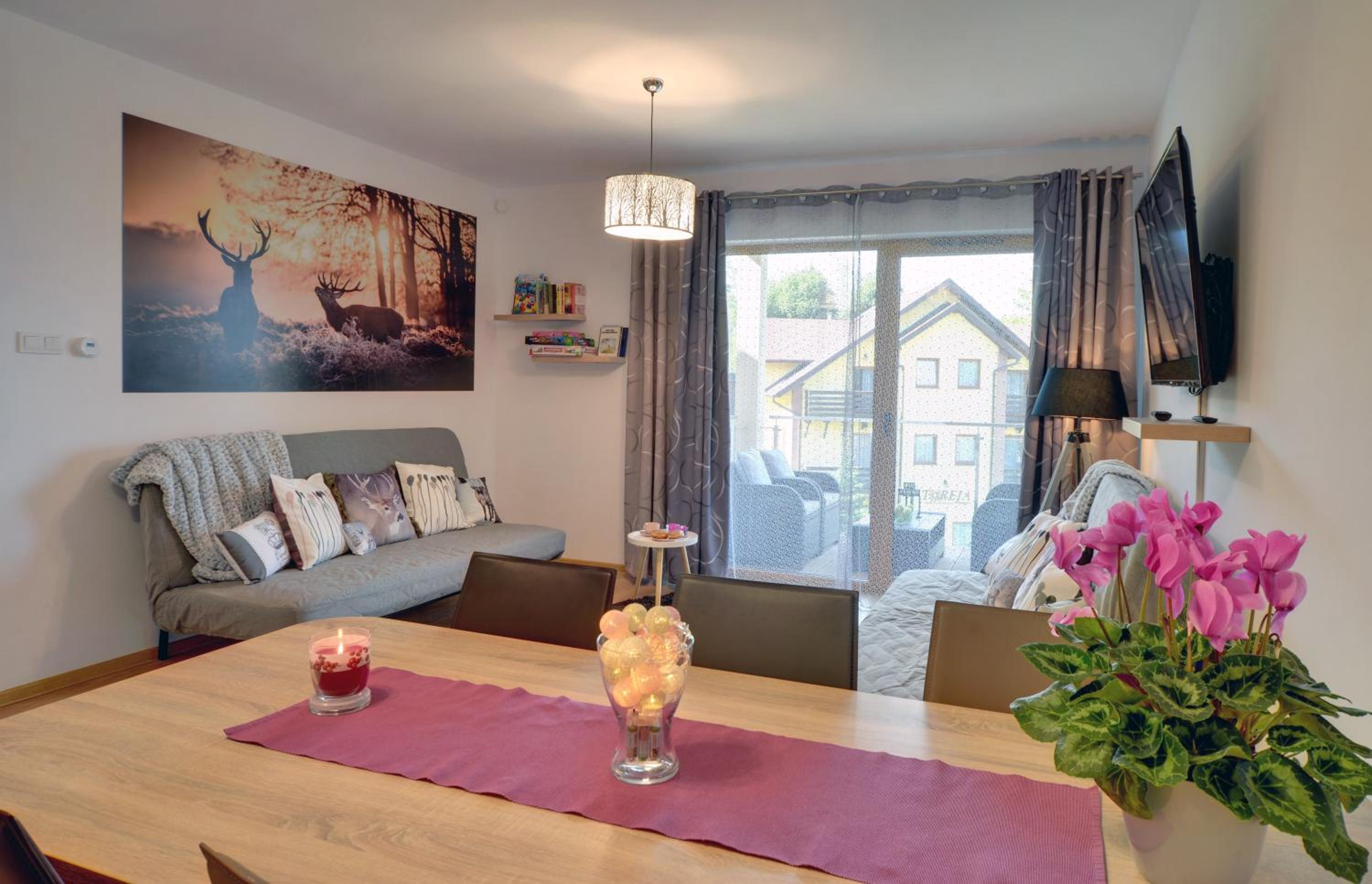 One-Bedroom Apartment - Photo 1