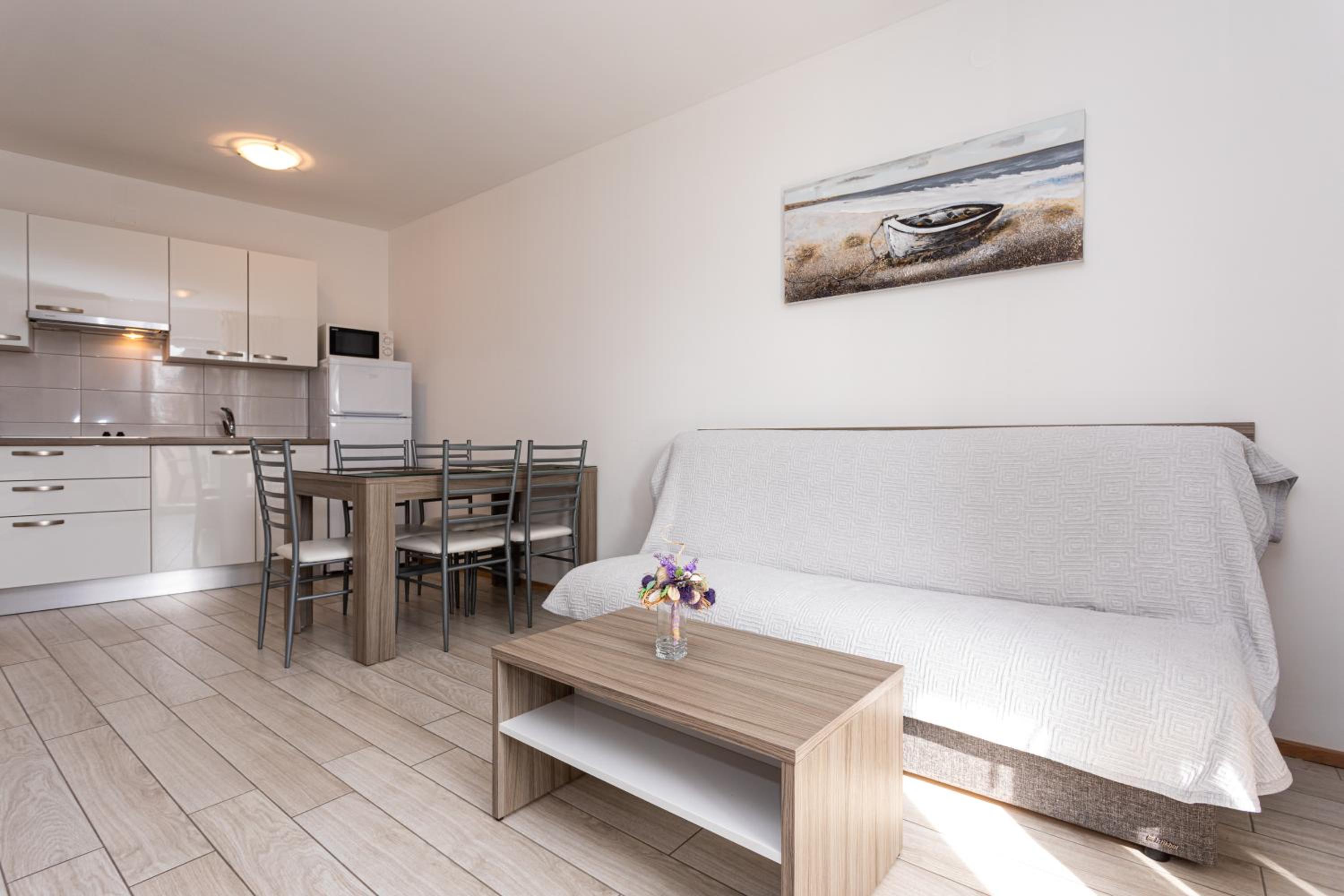 Apartment with Terrace photo 3