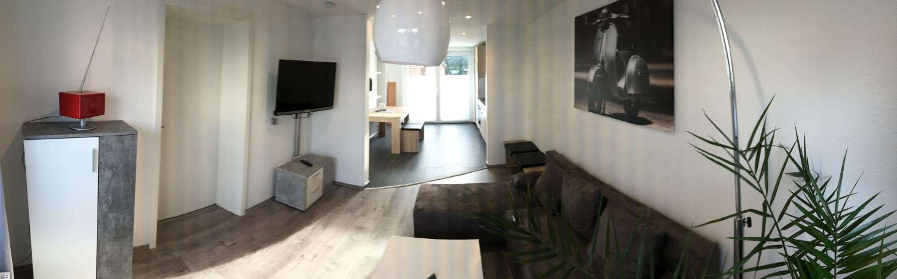 One-Bedroom Apartment photo 1