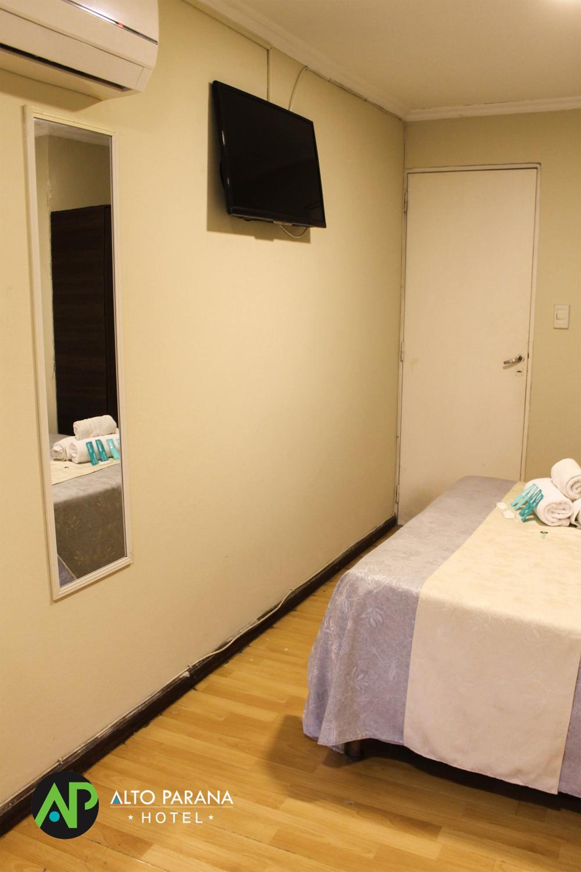 Budget Double Room photo 3