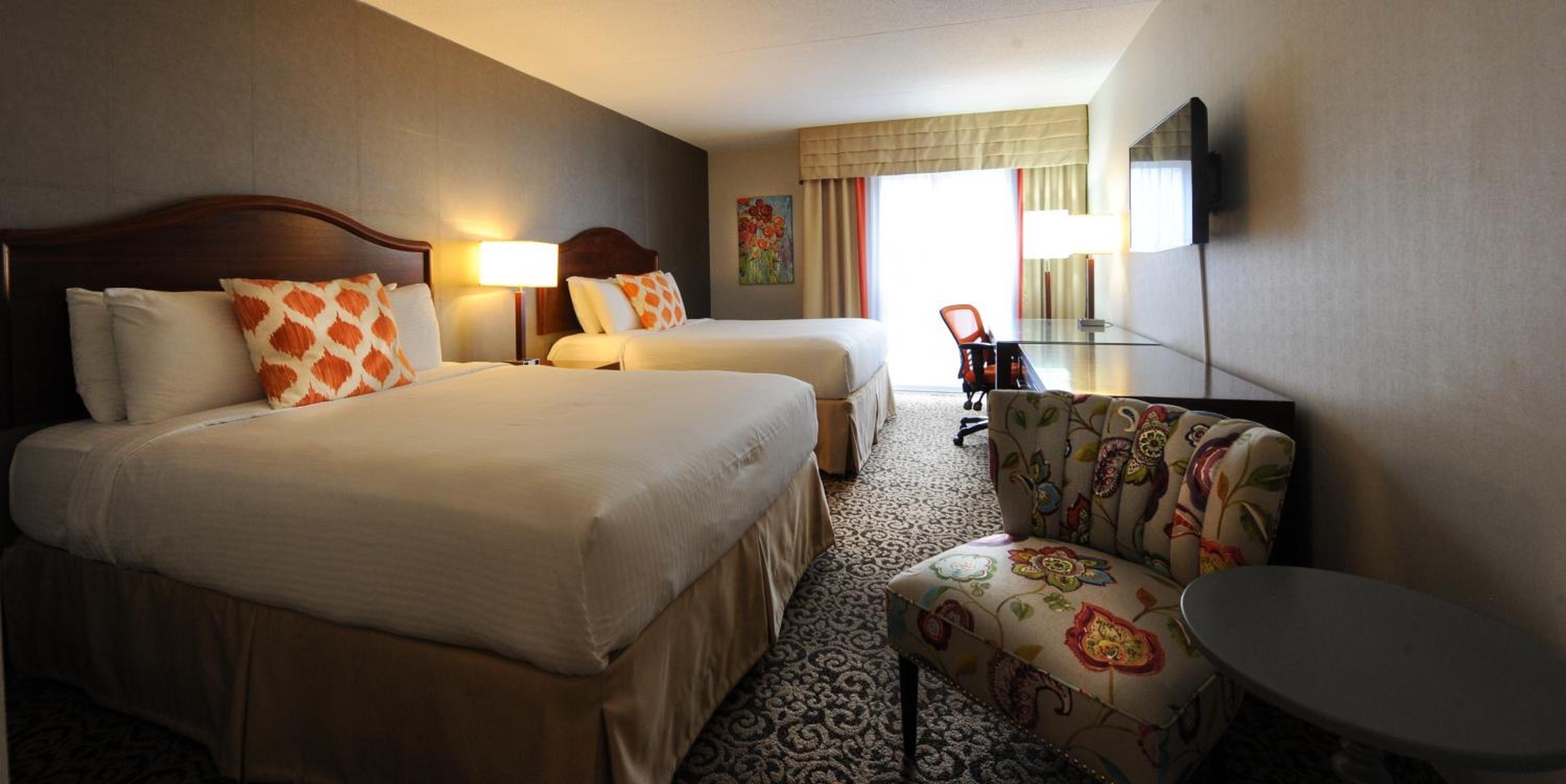 Queen Room with Two Queen Beds and Courtyard View - Photo 4