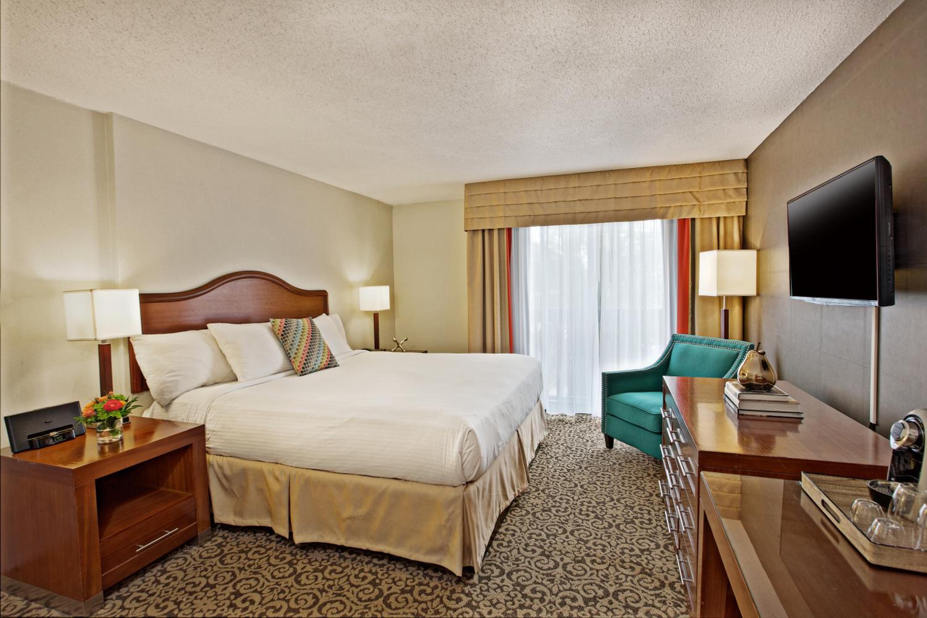 Superior King Room with Courtyard View - Photo 1