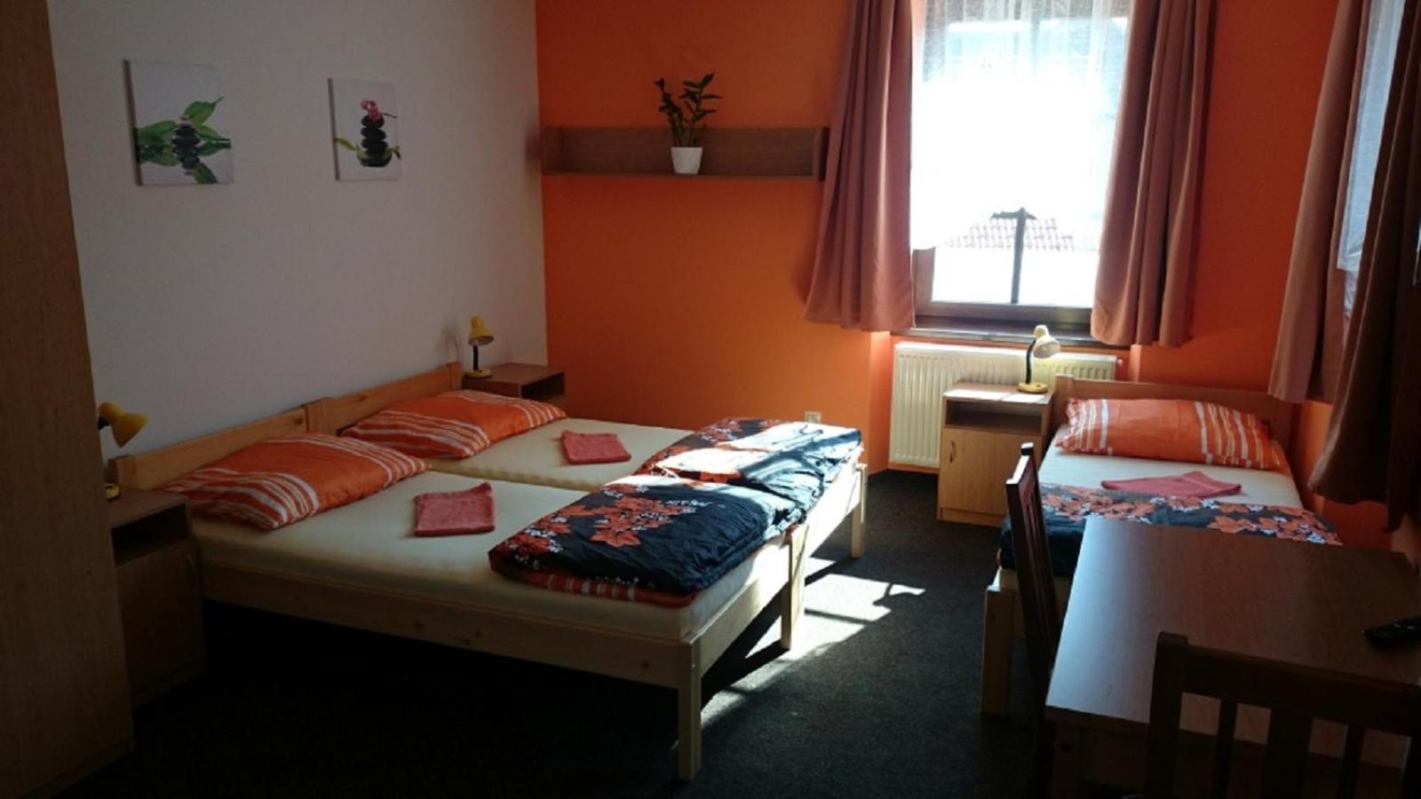 Triple Room with Shared Bathroom photo 1