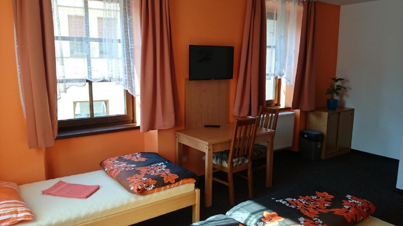 Triple Room with Shared Bathroom photo 3