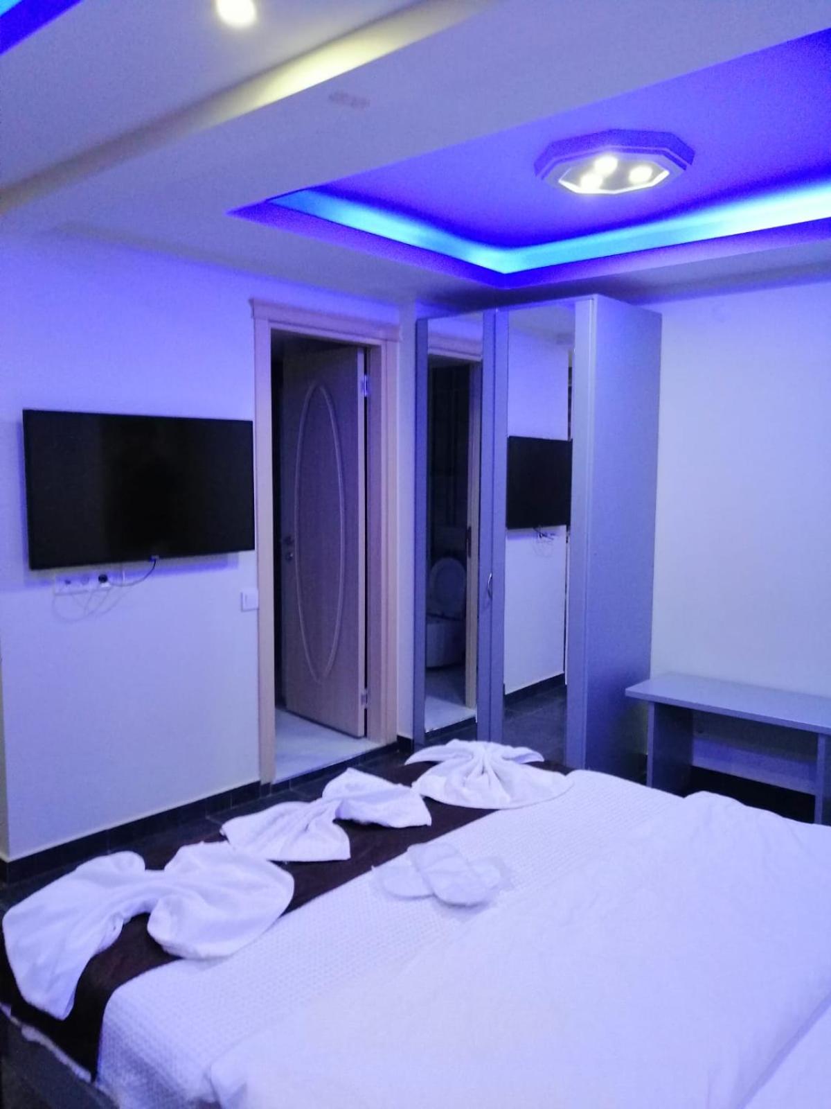 Large Double Room photo 1