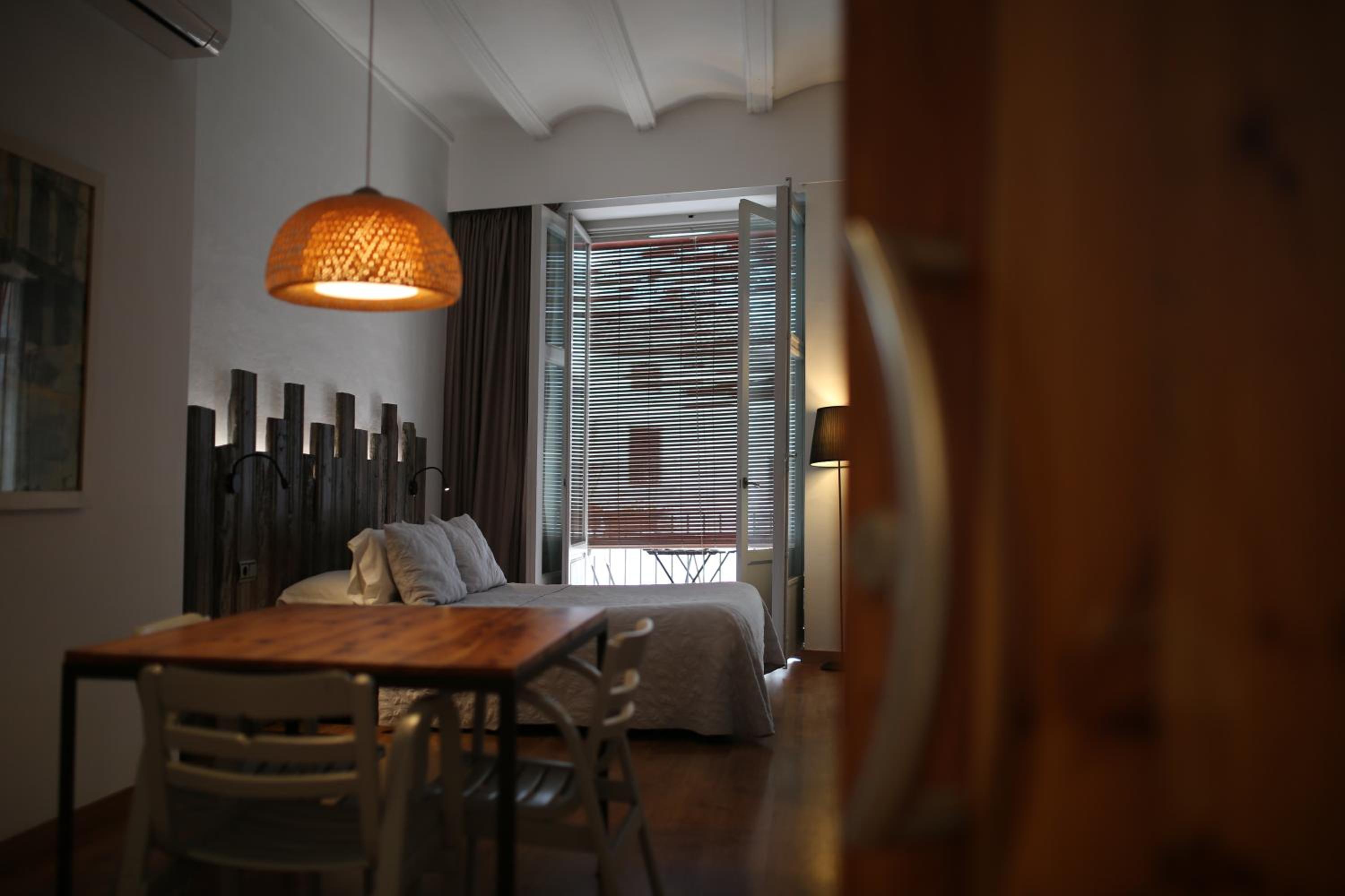 Deluxe Apartment - Photo 2