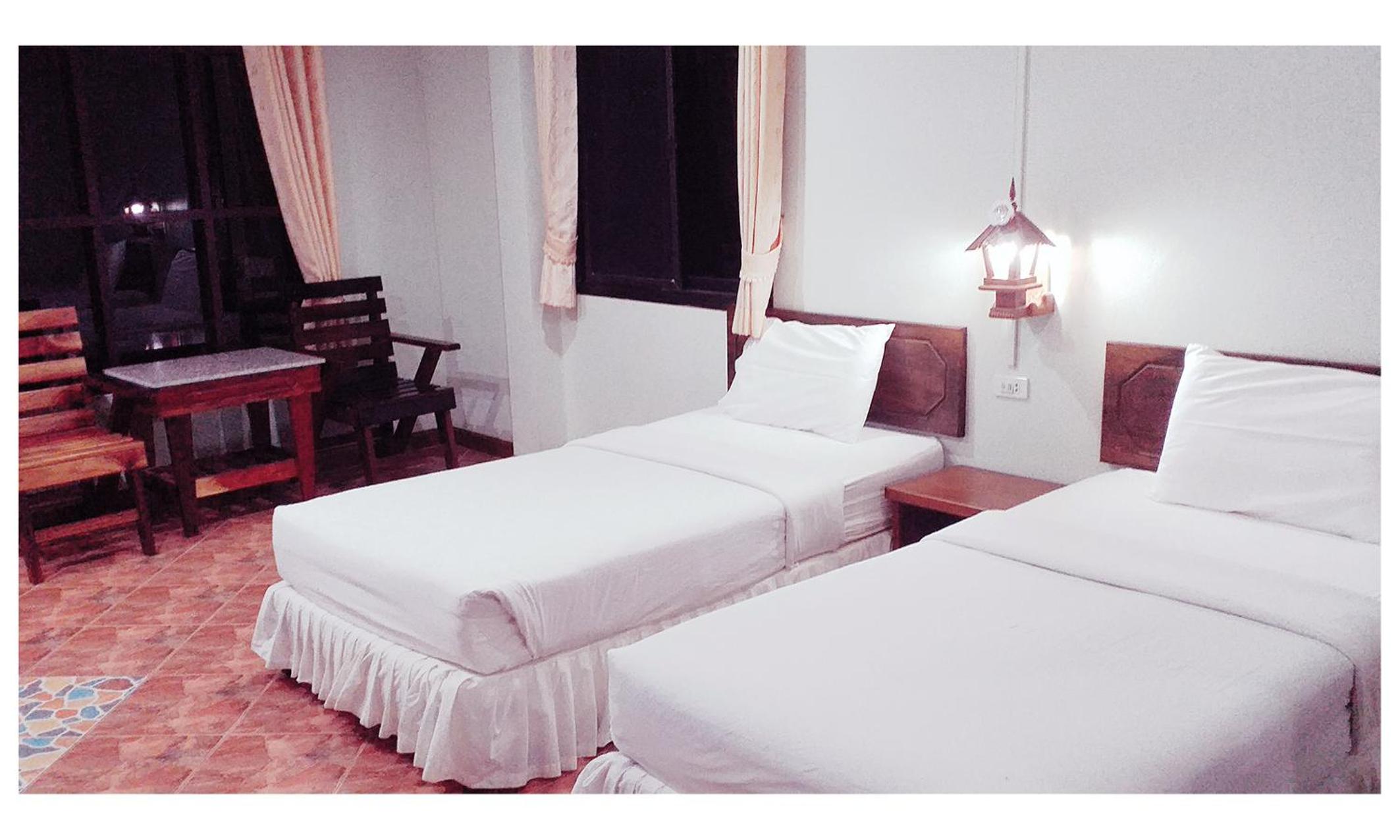 Standard Twin Room with Garden View photo 3