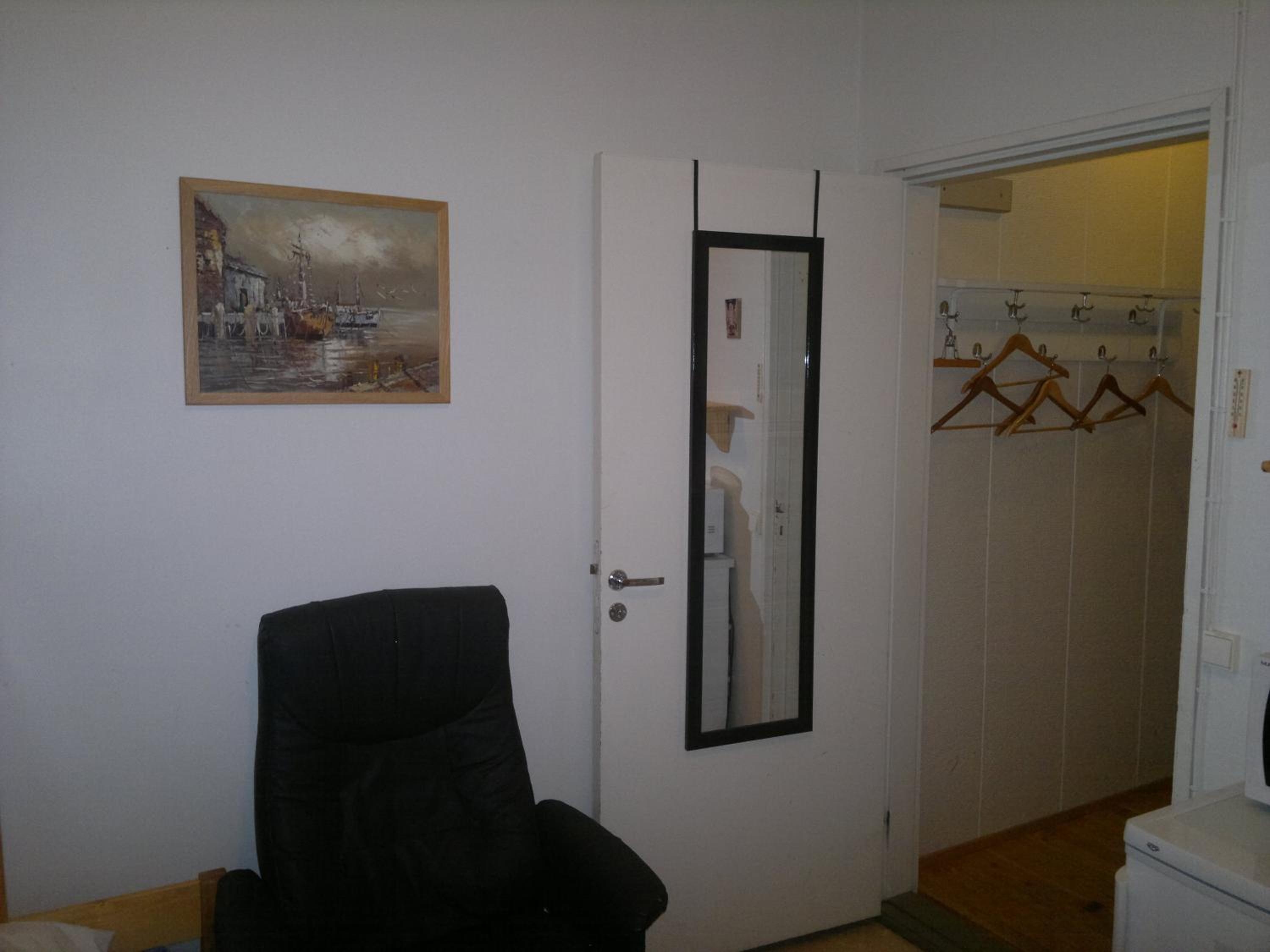Studio With Shared Shower photo 1