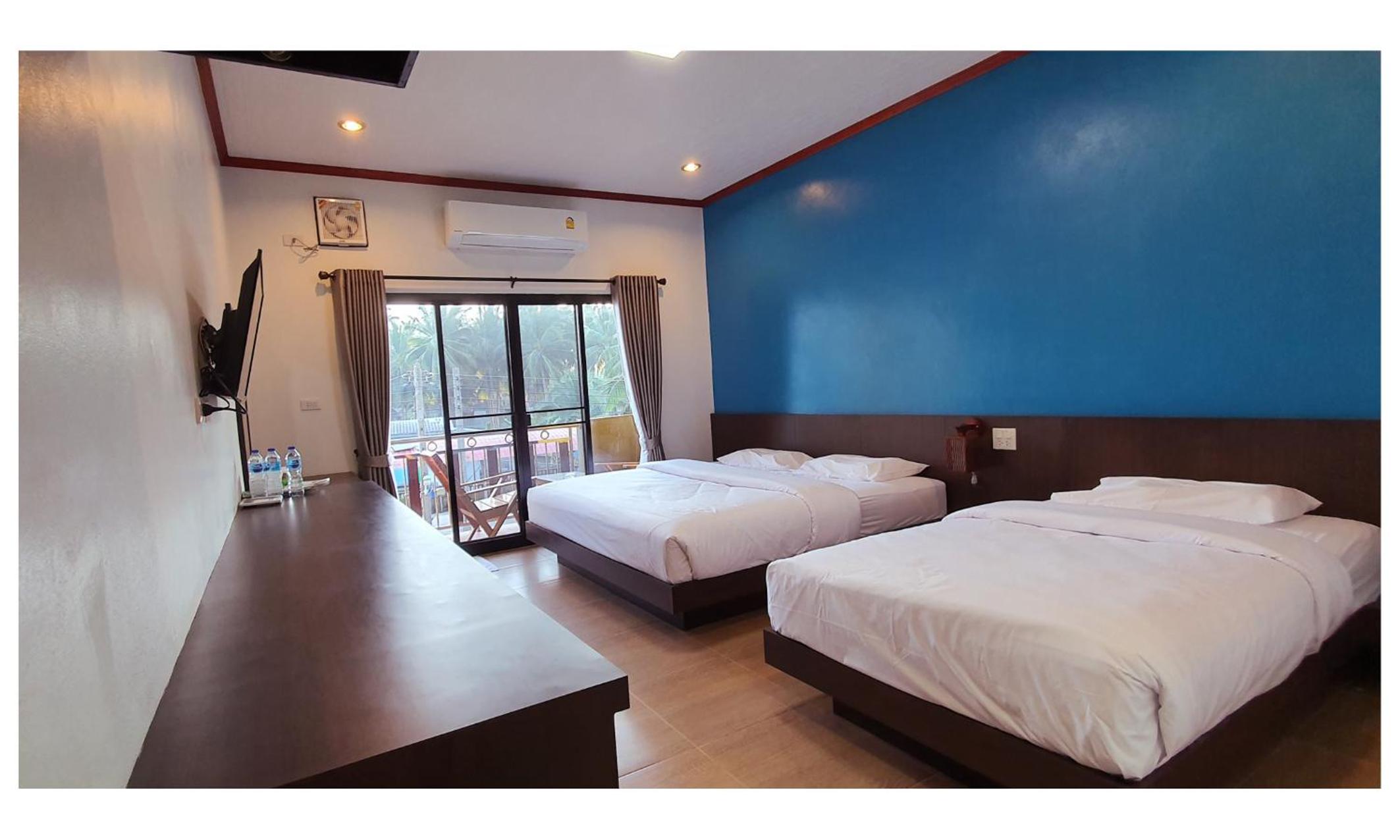 Superior Triple Room with Sea View