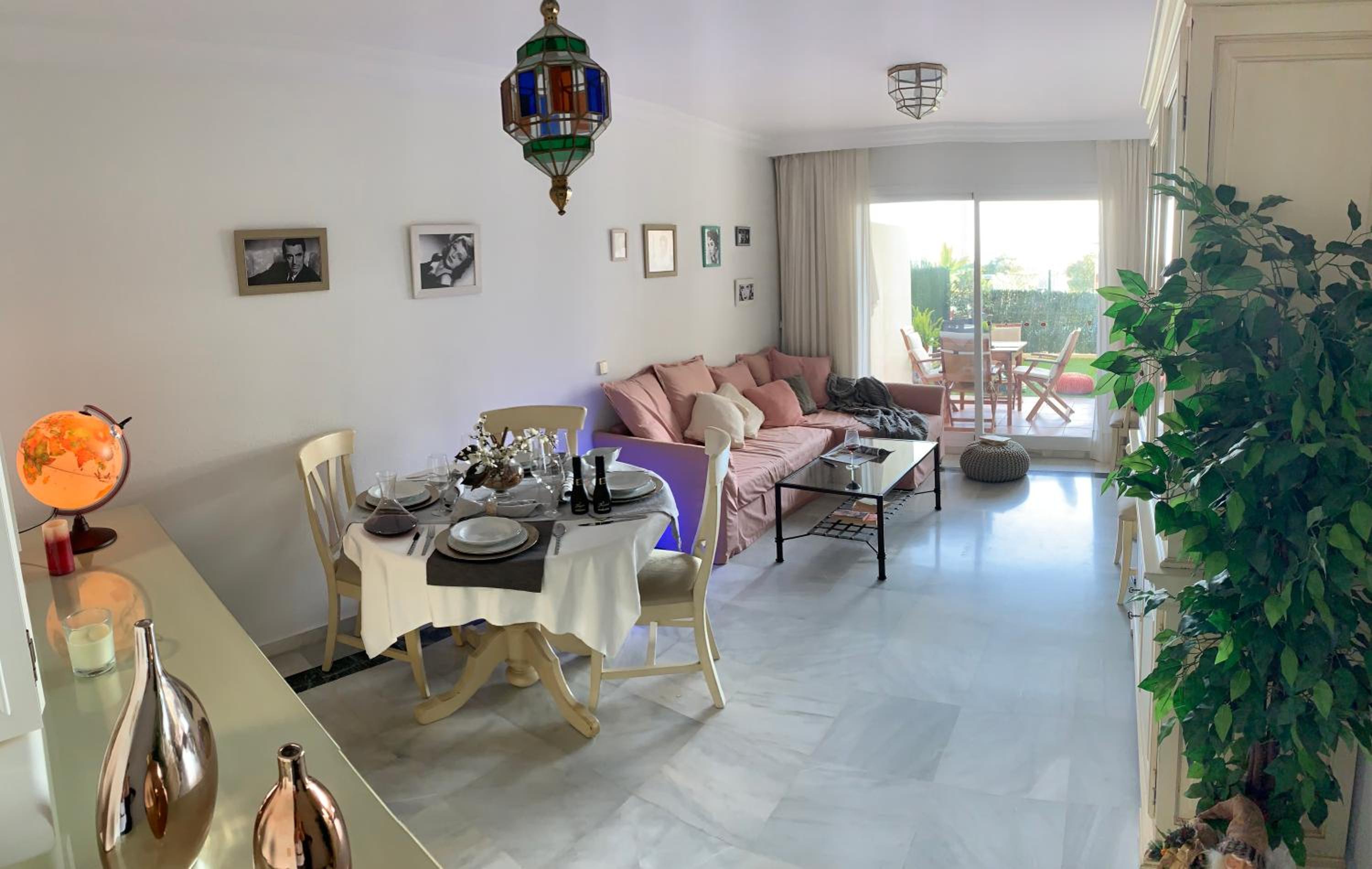 Apartamento con vista a la piscina