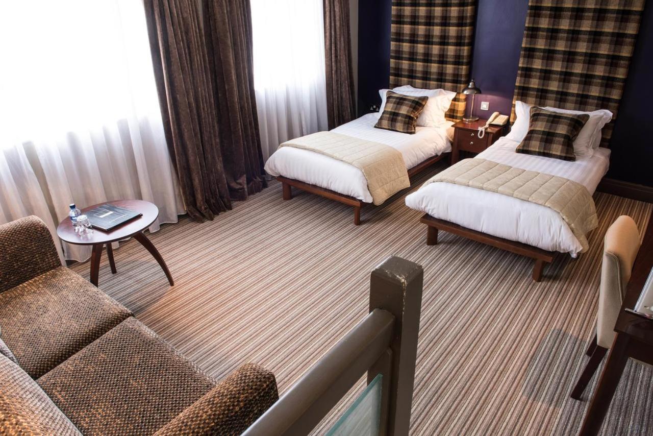 Twin Room with Private Bathroom