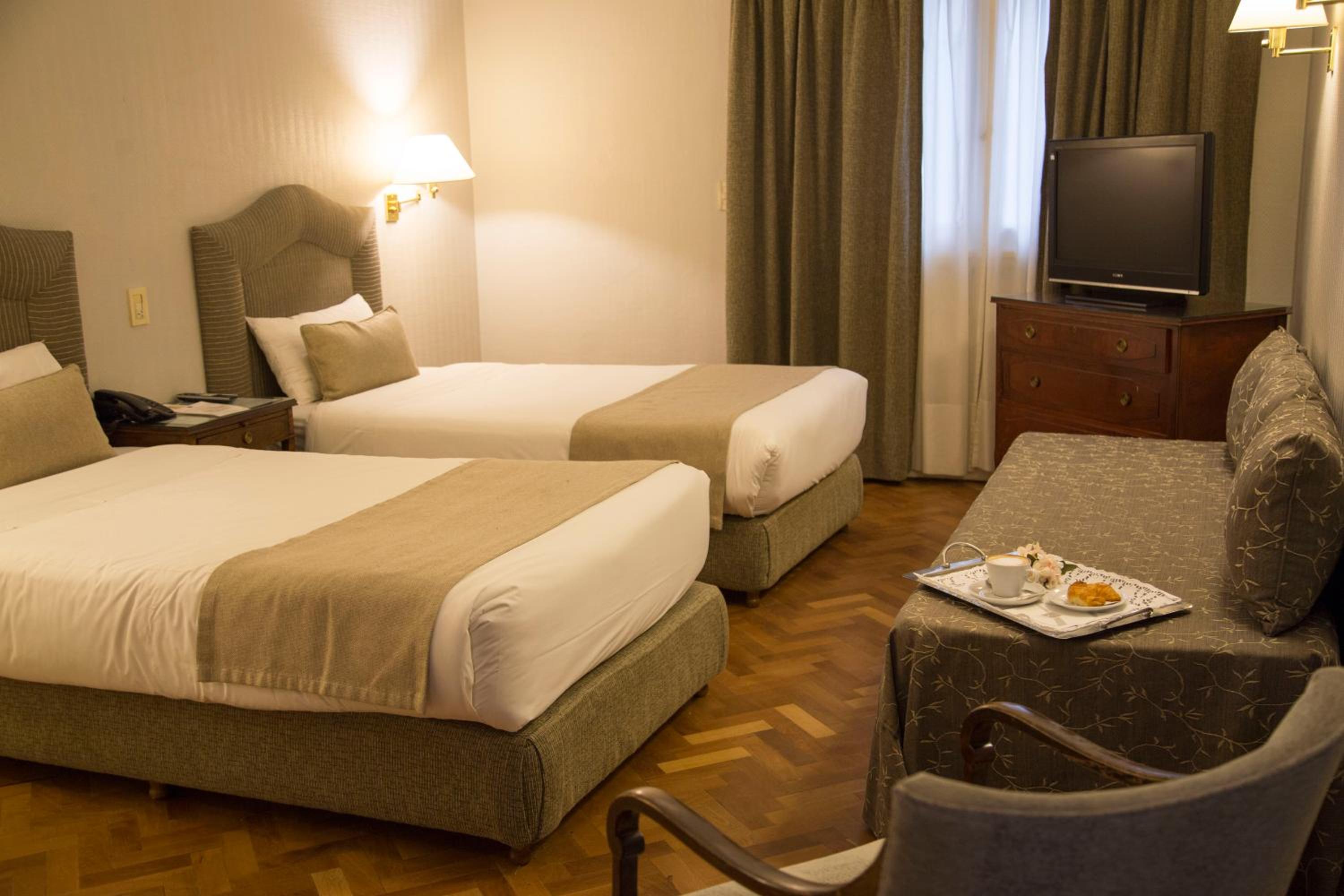 Triple Room (2 Single Beds and 1 Extra Bed) photo 3