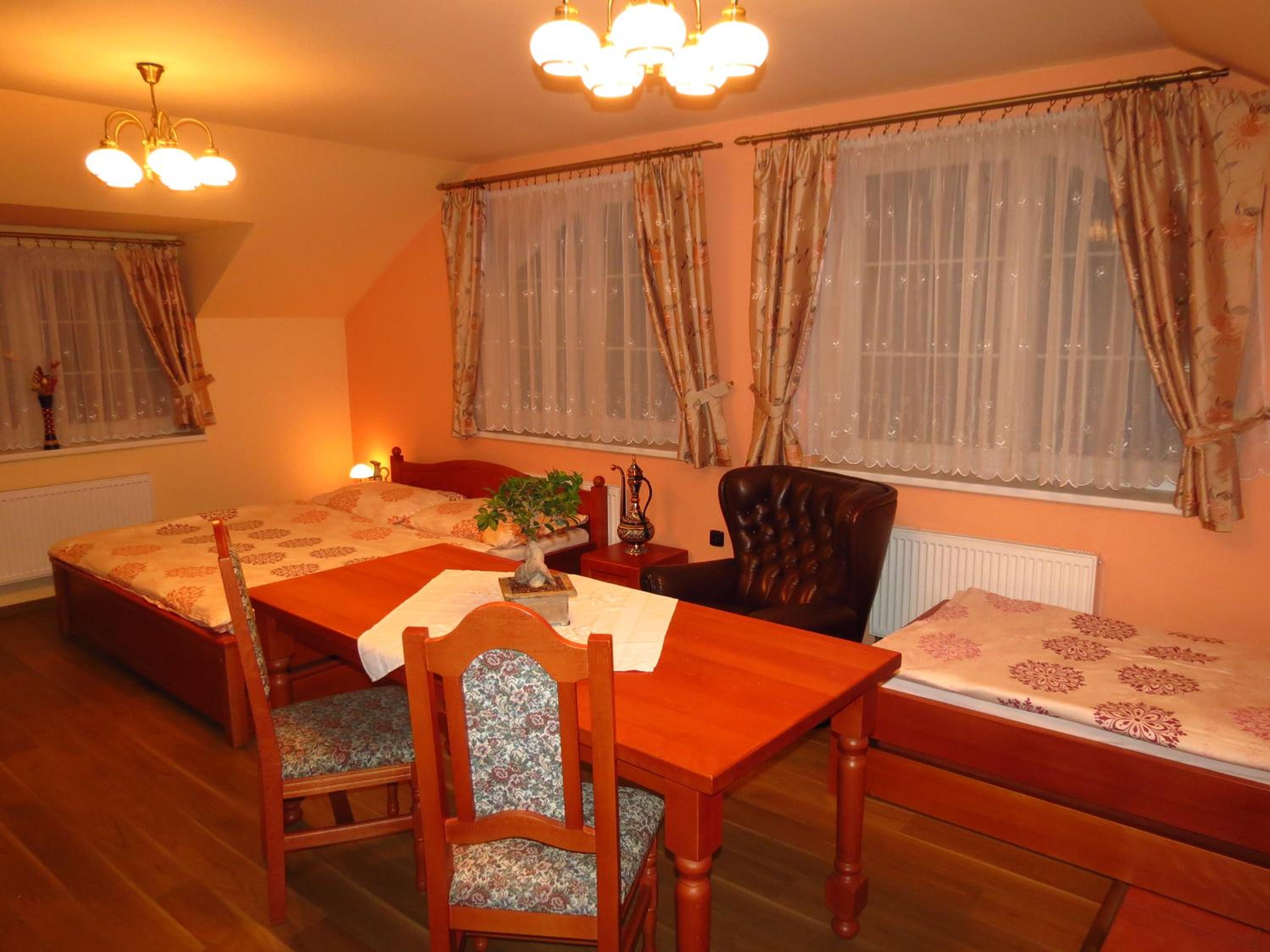 Quadruple Room with Private Bathroom photo 3