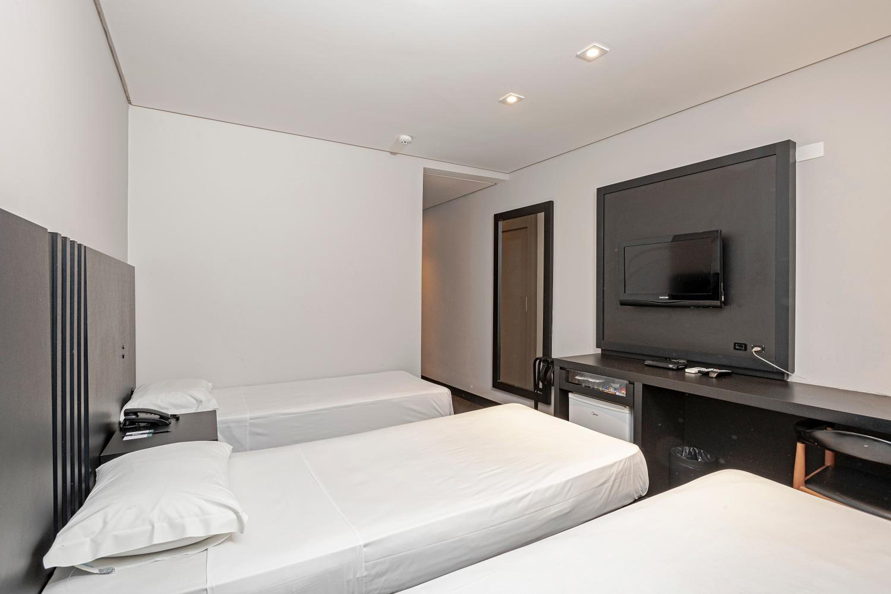 Luxury Triple Room - Photo 3