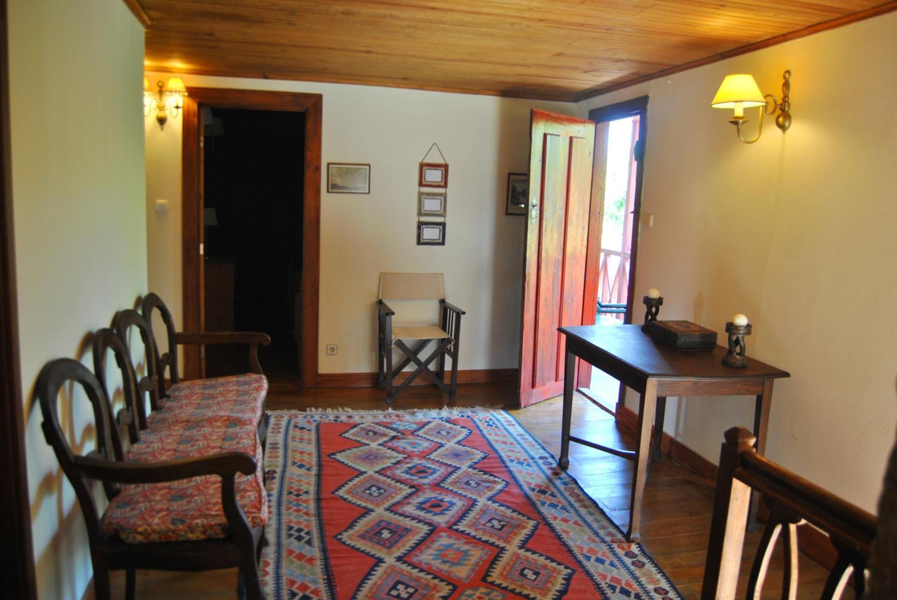 Three-Bedroom Apartment - Photo 3