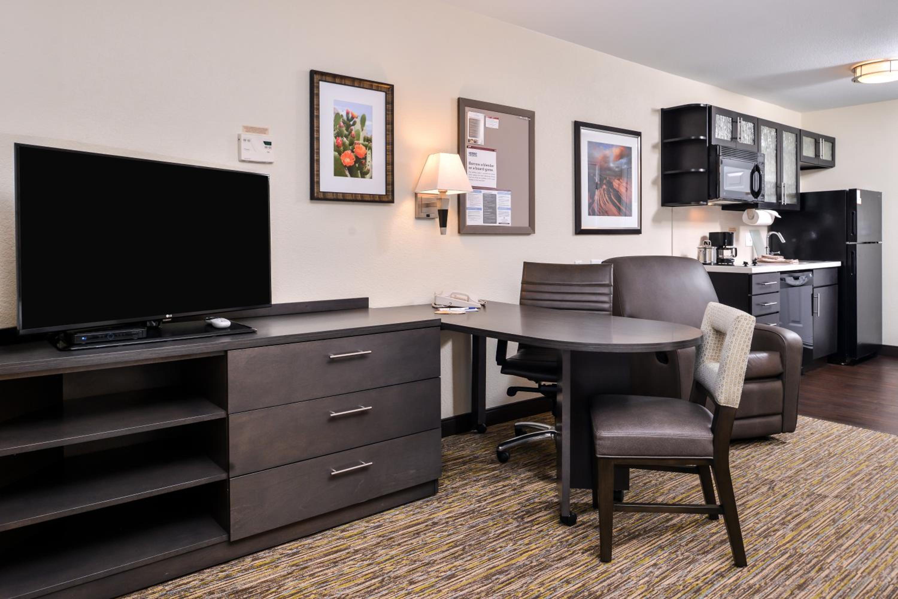 Studio Suite with Two Double Beds photo 1