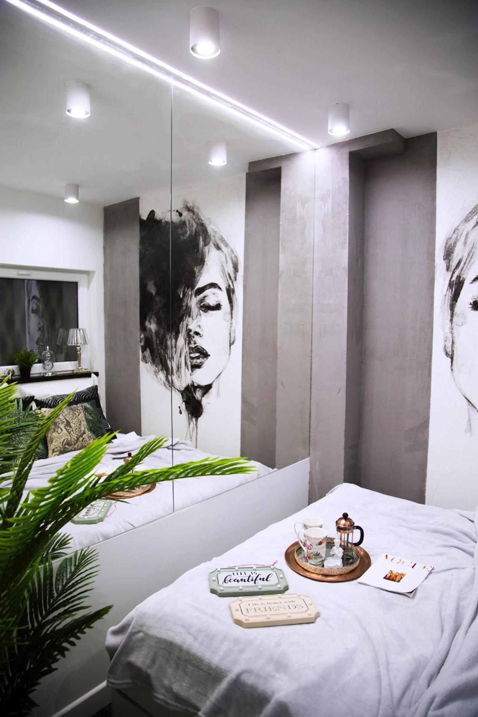 One-Bedroom Apartment - Photo 11