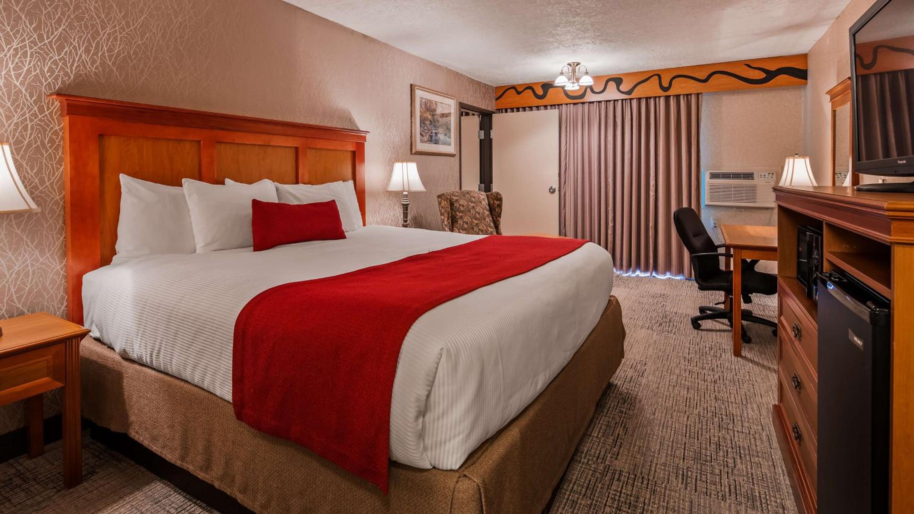 King Suite - Photo 3