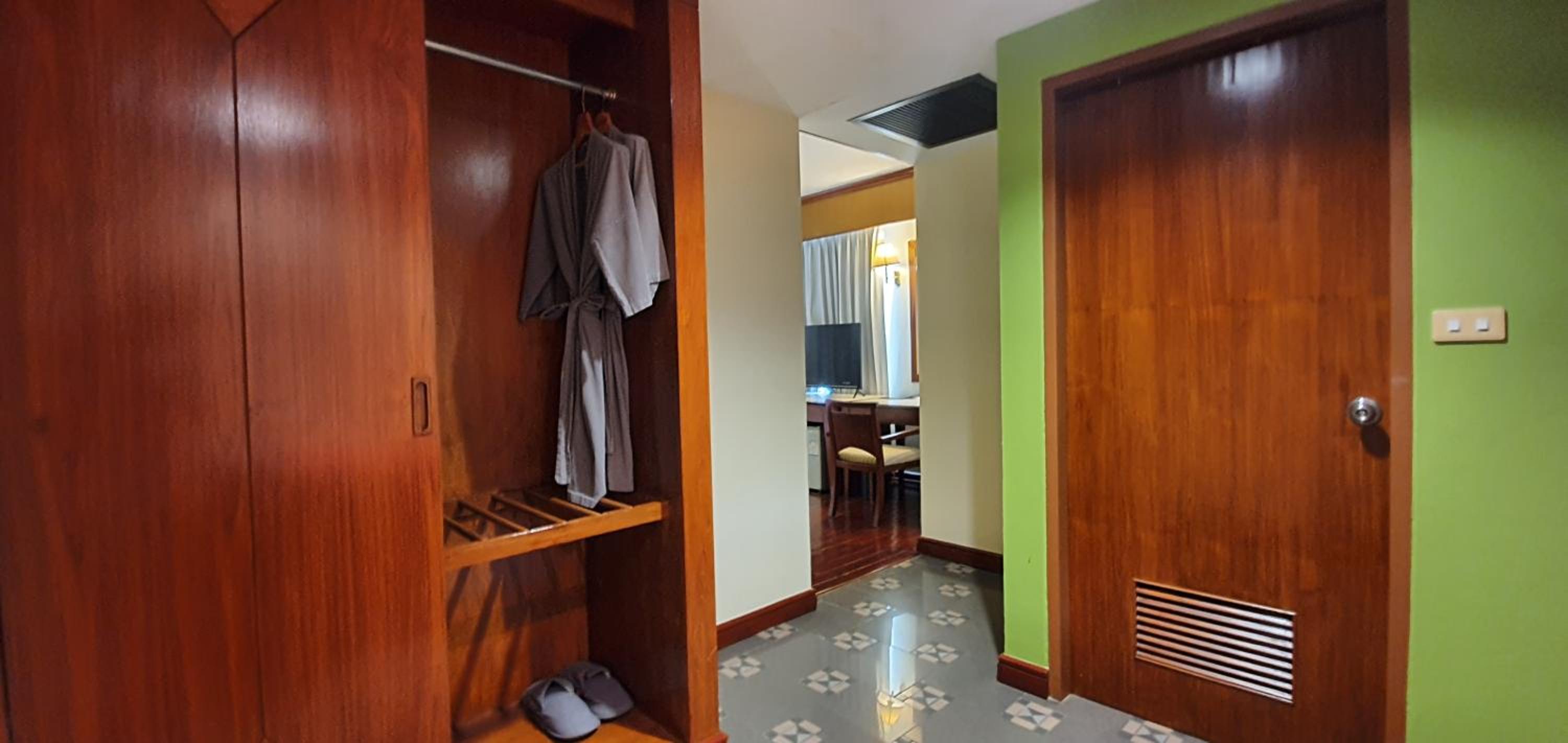 Suite with Sea View thumbnail 5