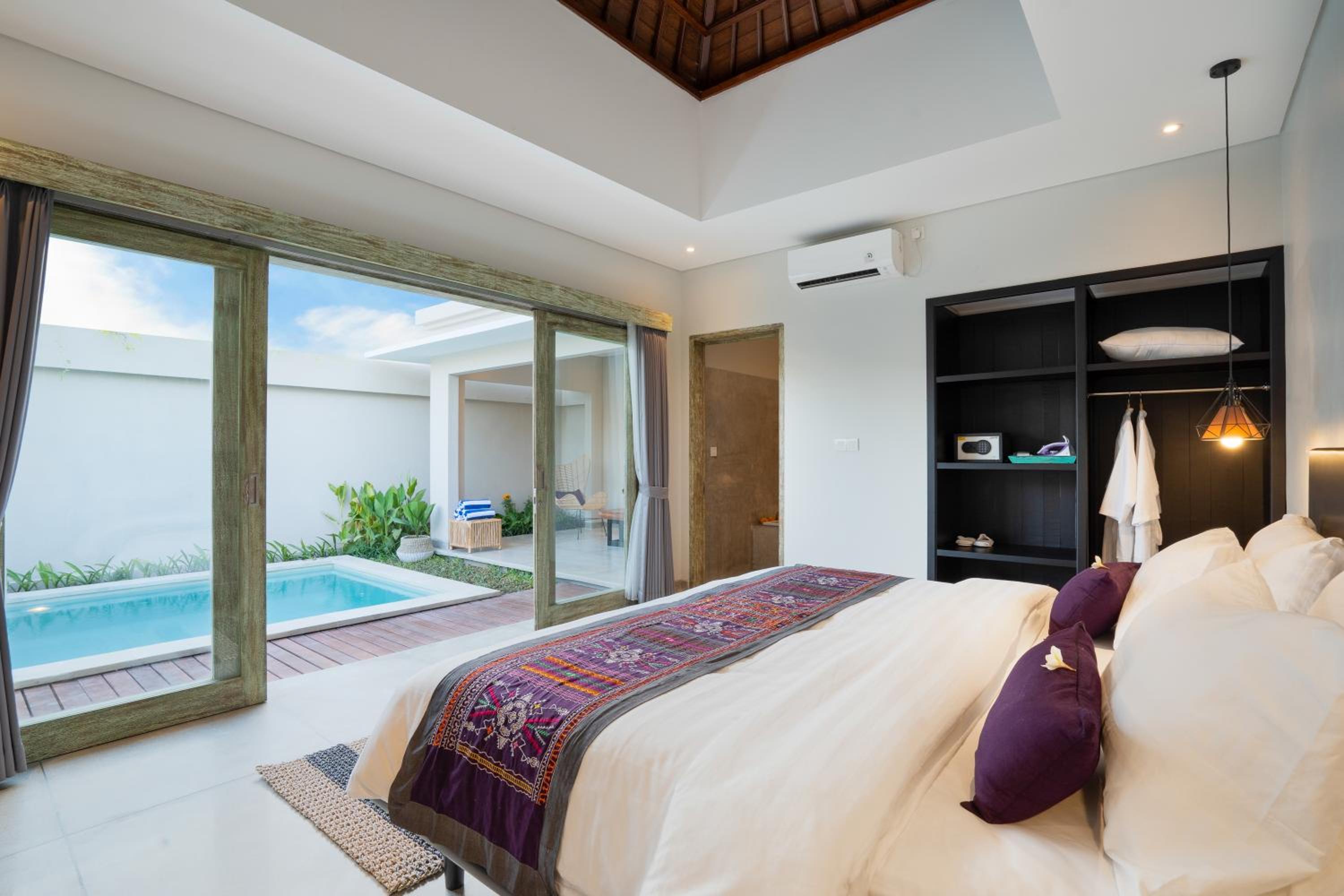 One Bedroom Villa with Private Pool - Photo 12